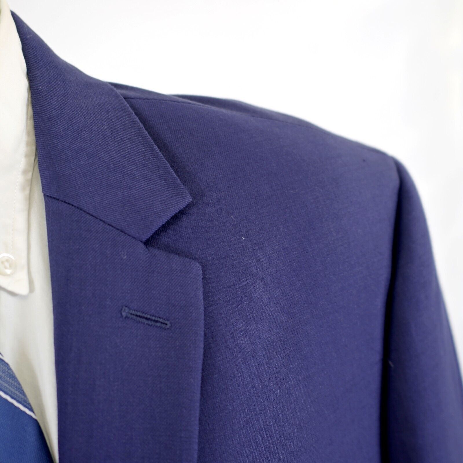 Jos. A. Bank Jos A Bank Travelers Tailored Fit Wool Blue Twill 46R / Slim Size 46R - 2 Thumbnail