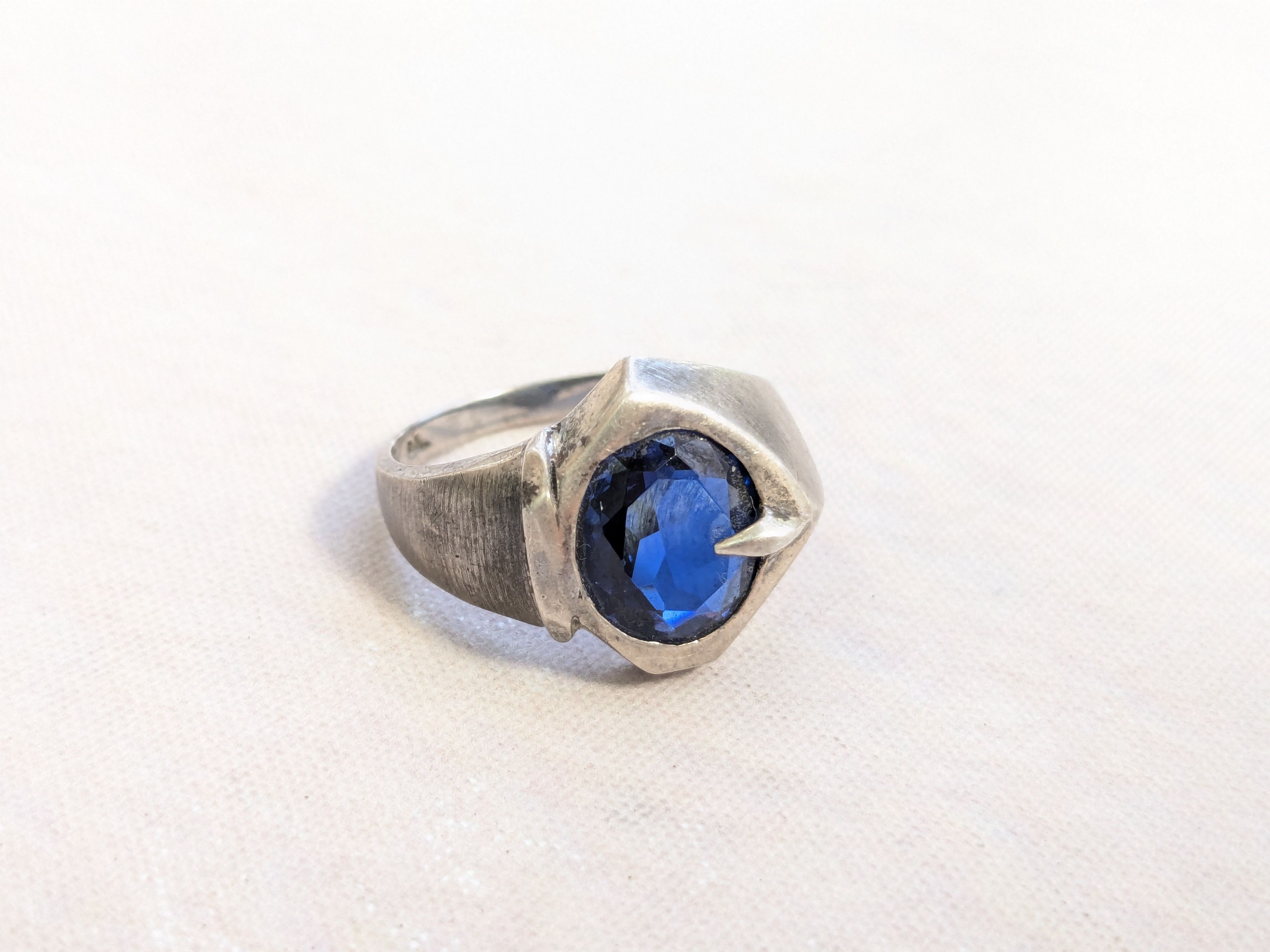 Avant Garde x Jewelry Vintage Sterling Silver Ring Blue Glass 10.5 Oval Faceted, Men's