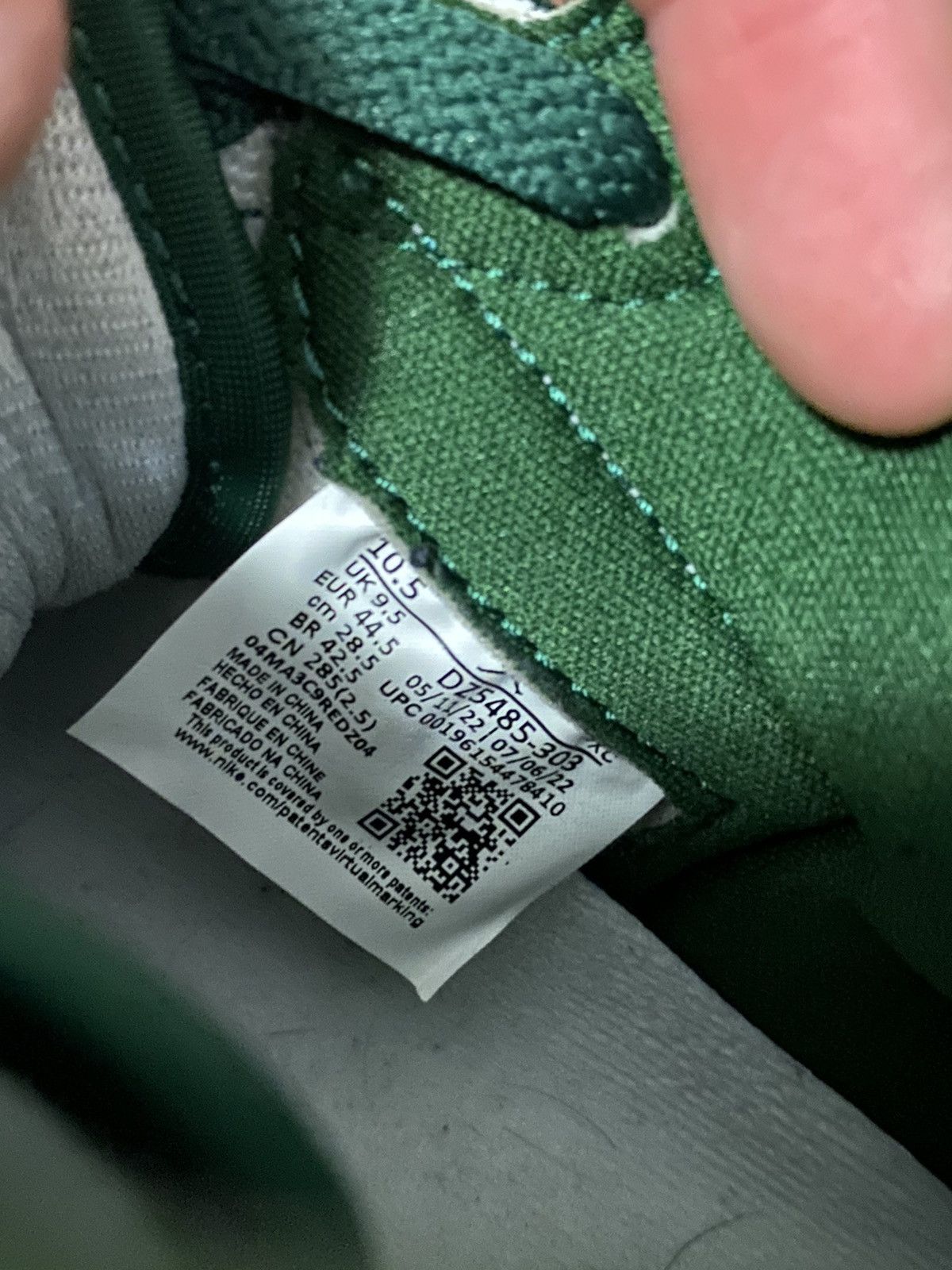Jordan Brand × Nike Air Jordan 1 Retro High OG Gorge Green Size US 10.5 / EU 43-44 - 9 Thumbnail