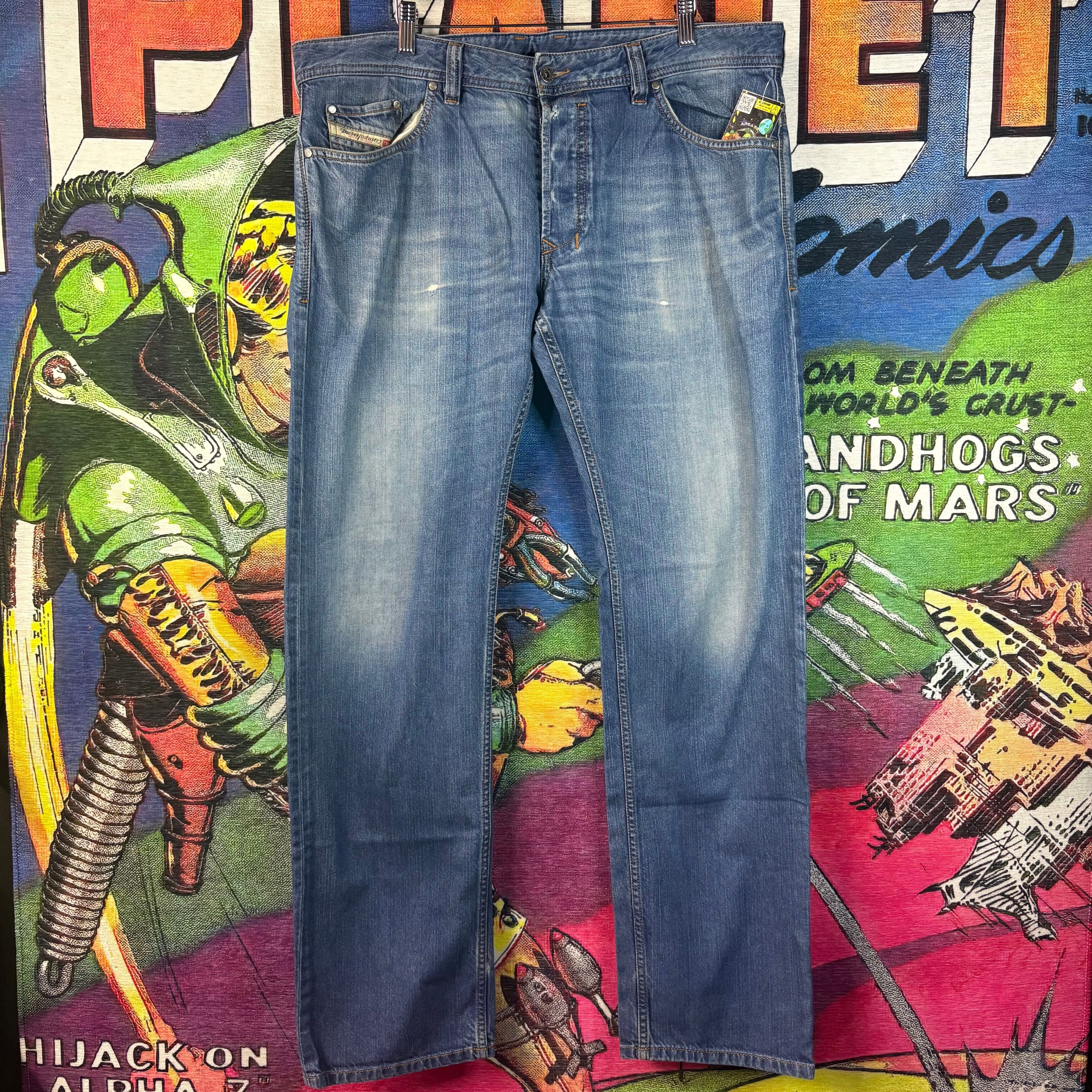 Diesel Diesel Faded Wash Striaght leg Jeans Size 38" Size US 38 / EU 54 - 1 Thumbnail