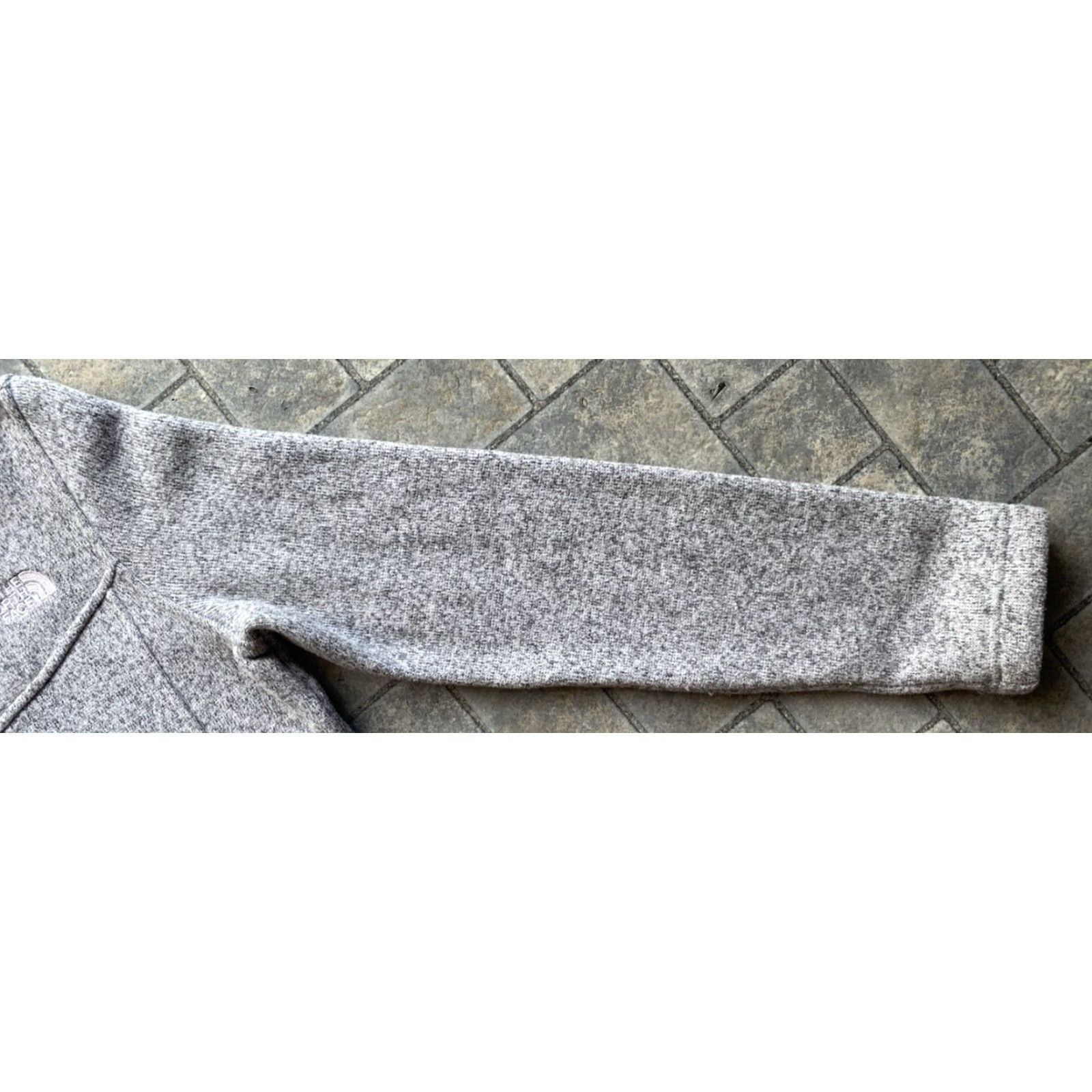 The North Face The North Face Sweatshirt Women S Gray Full Zip Activewear Size S / US 4 / IT 40 - 6 Thumbnail
