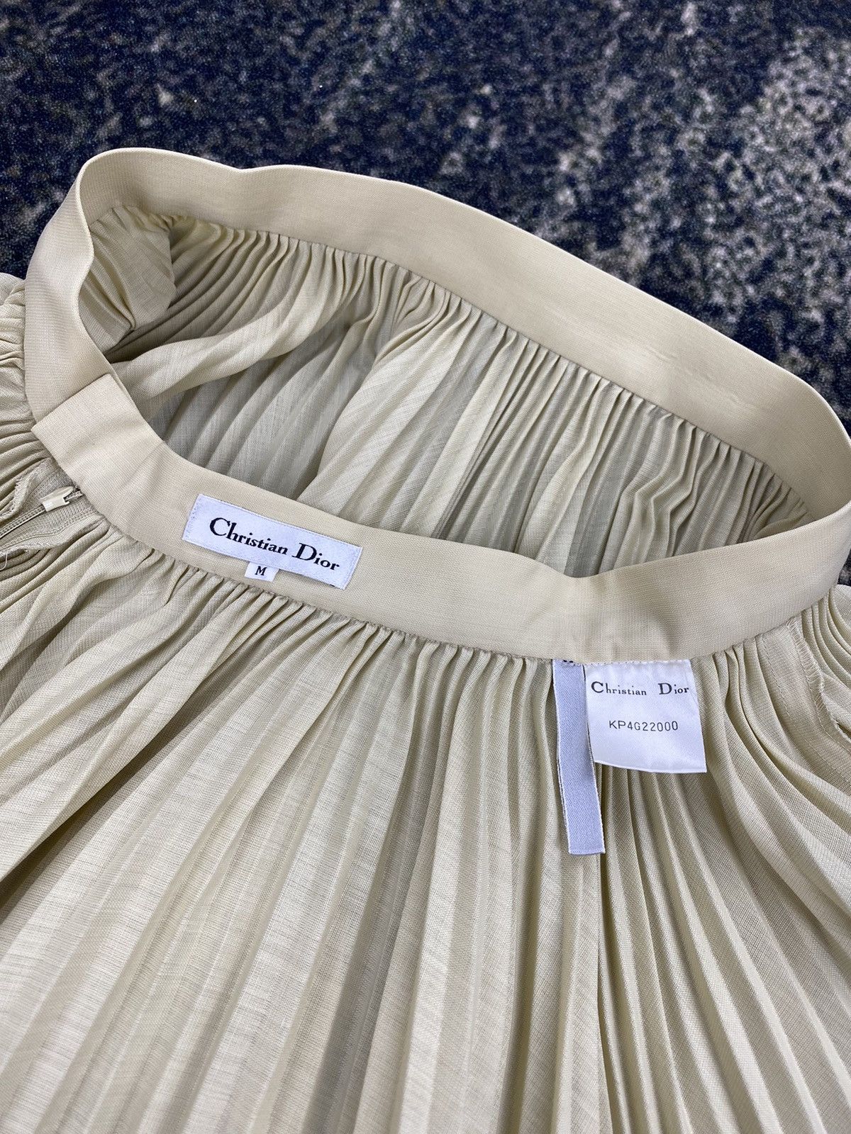 Dior 🔥RARE🔥 Vintage 1980’s CHRISTIAN DIOR Pleated Khaki Skirt Size 26" / US 2 / IT 38 - 13 Thumbnail