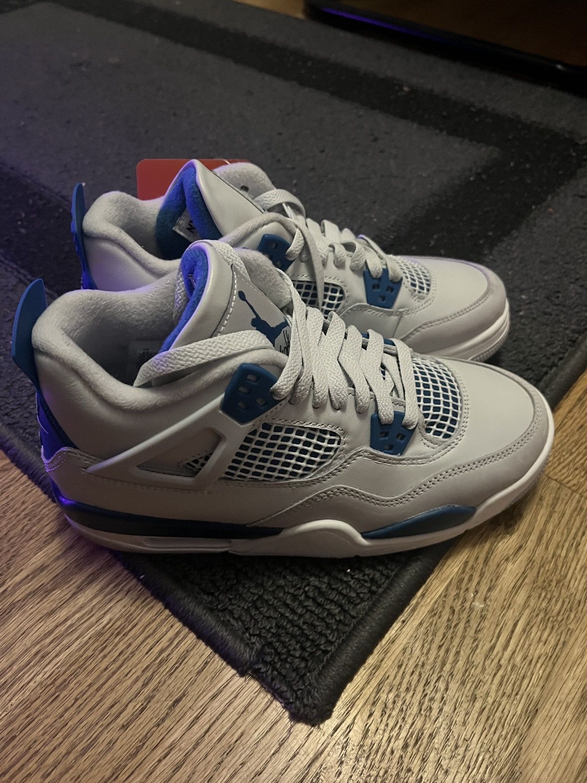 Jordan Brand Jordan 4 military blue Size US 6 / EU 39 - 2 Thumbnail