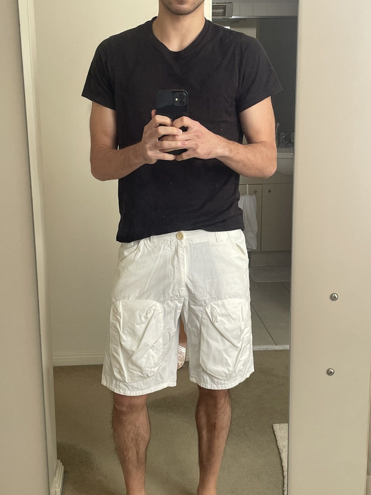 Helmut Lang Helmut Lang 3D Cargo Pocket Shorts Size US 30 / EU 46 - 16 Thumbnail