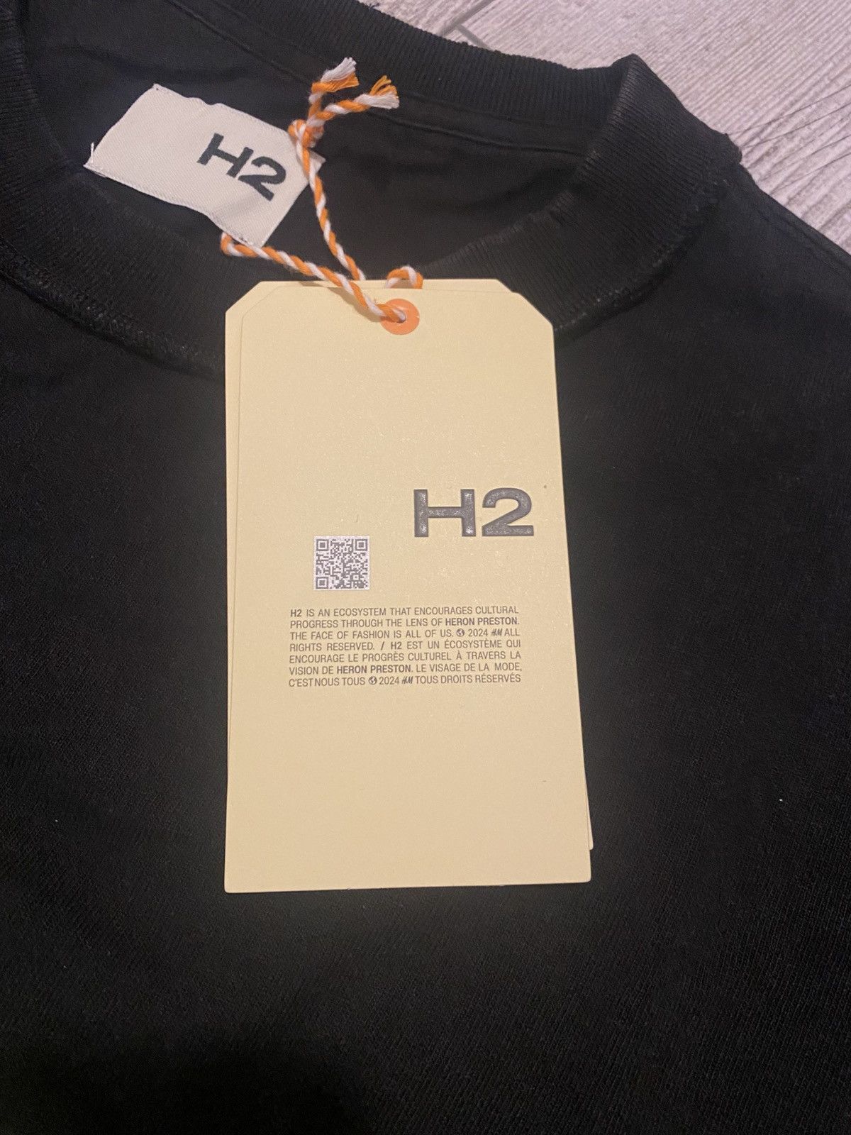 H&M × Heron Preston H&M Heron Preston H2 Unity Double-layered T-shirt Size US M / EU 48-50 / 2 - 7 Thumbnail