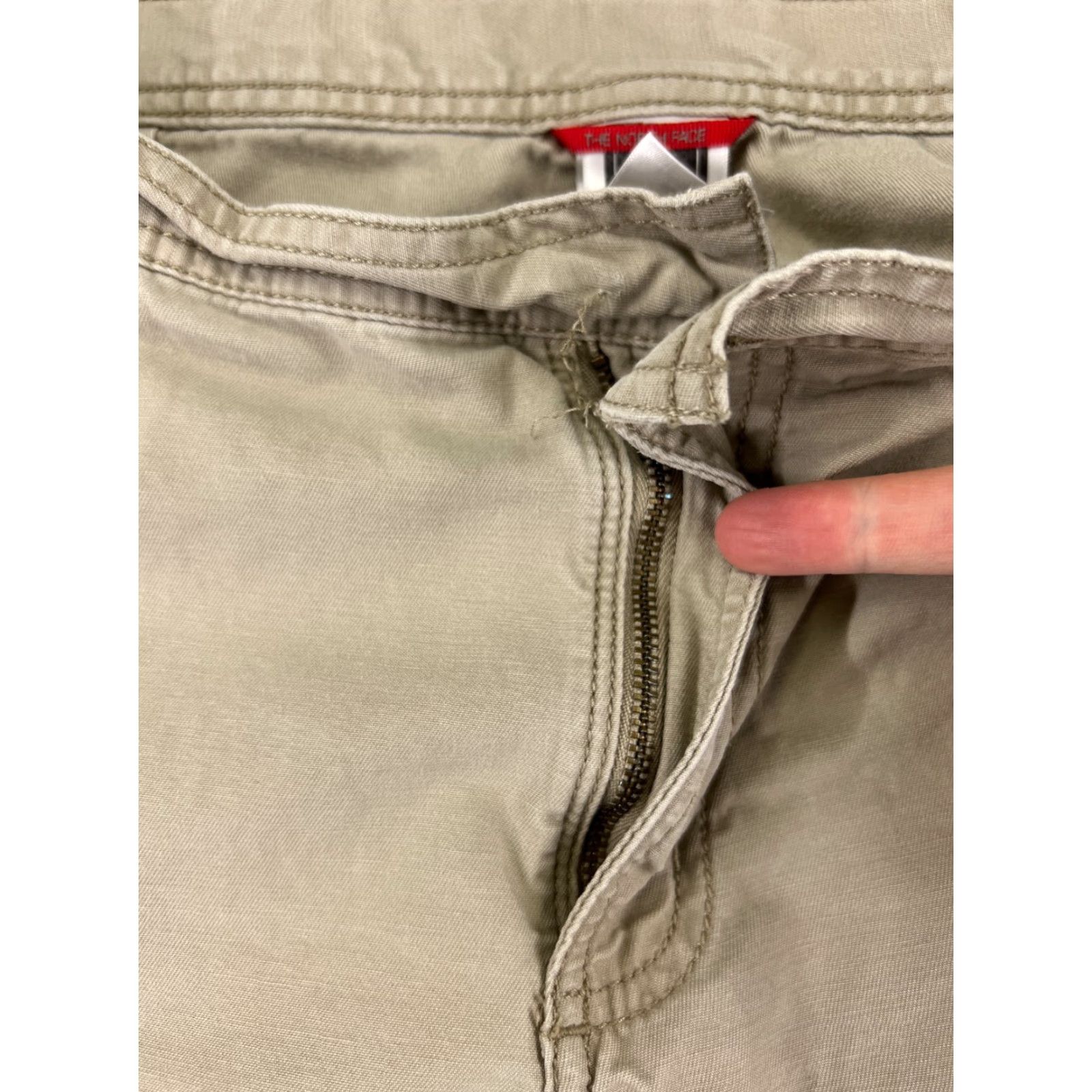The North Face The North Face Shorts Mens 36 Beige 100% Cotton Cargo Hiking Camping READ Size US 36 / EU 52 - 6 Thumbnail