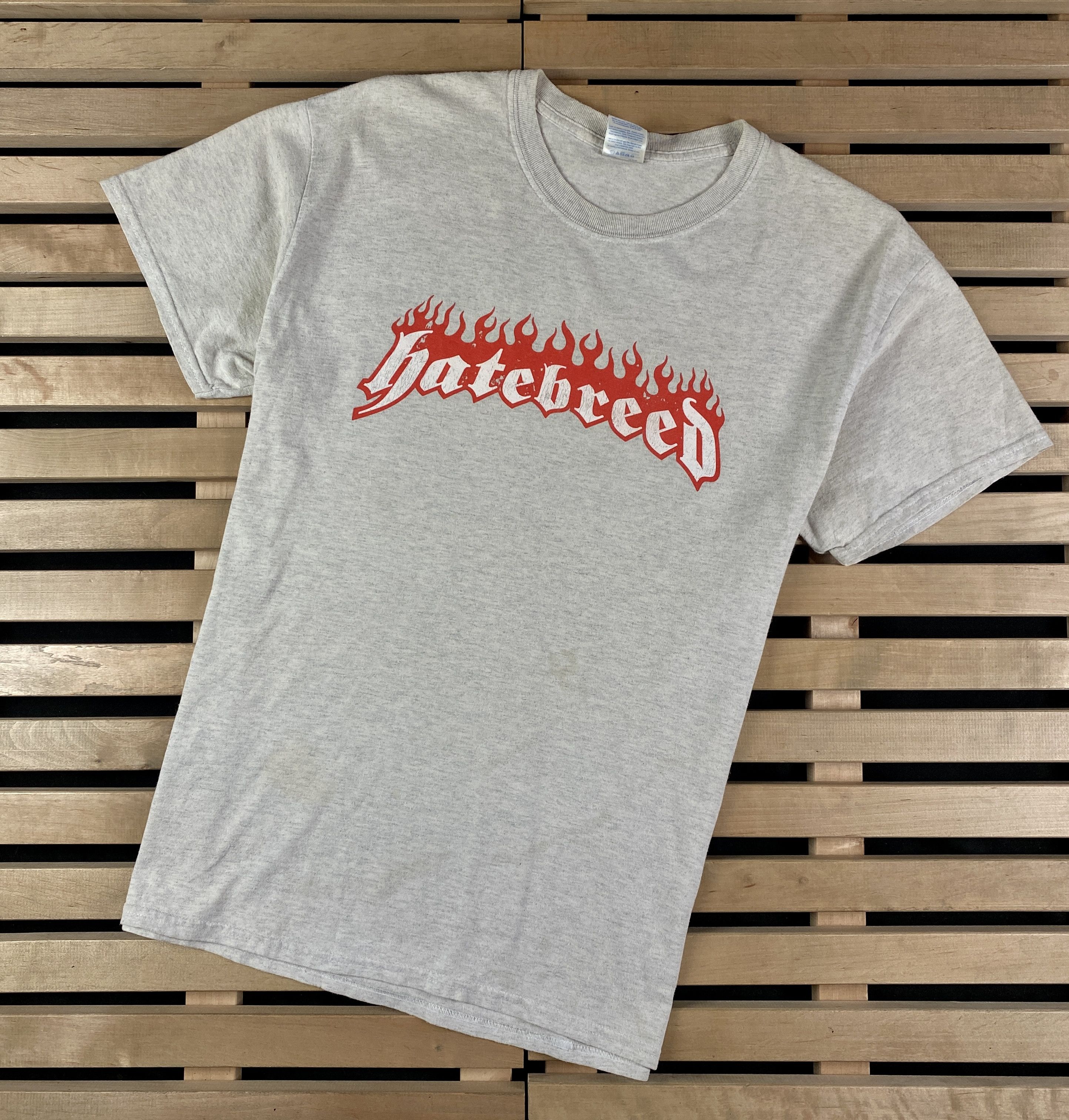 Band Tees × Vintage Mens Vintage T-Shirt Hatebreed Honor Never Dies Size L Size US L / EU 52-54 / 3 - 1 Thumbnail
