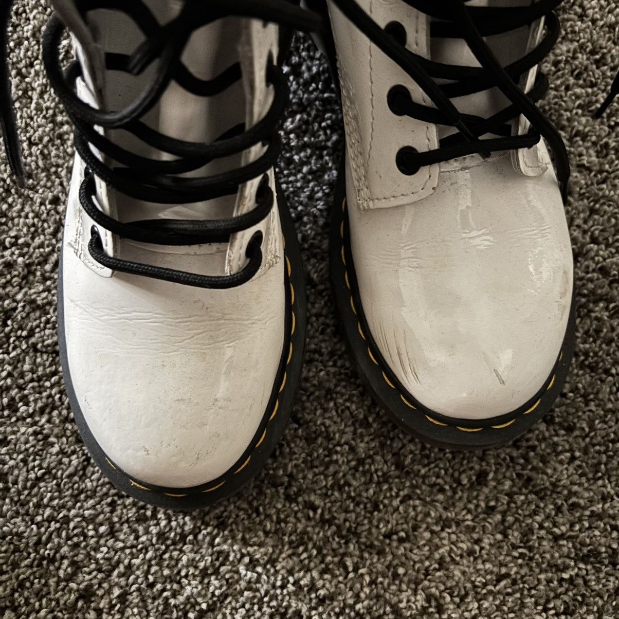 Dr. Martens White Dr. Martens 1460 Boots Size US 8 / IT 38 - 2 Thumbnail