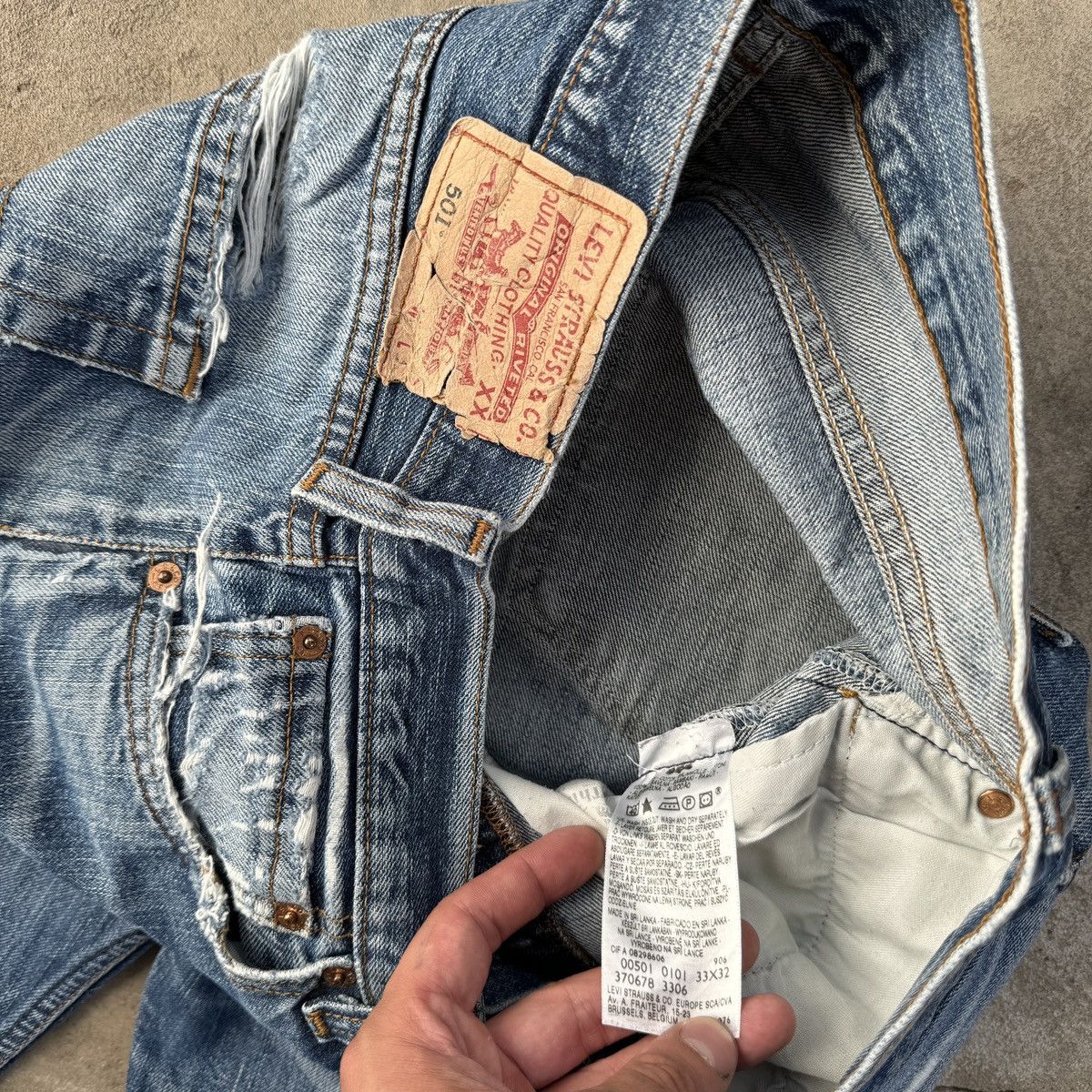 Levi's × Vintage Vintage Y2K Levis 501 Distressed Denim Size US 33 - 4 Thumbnail