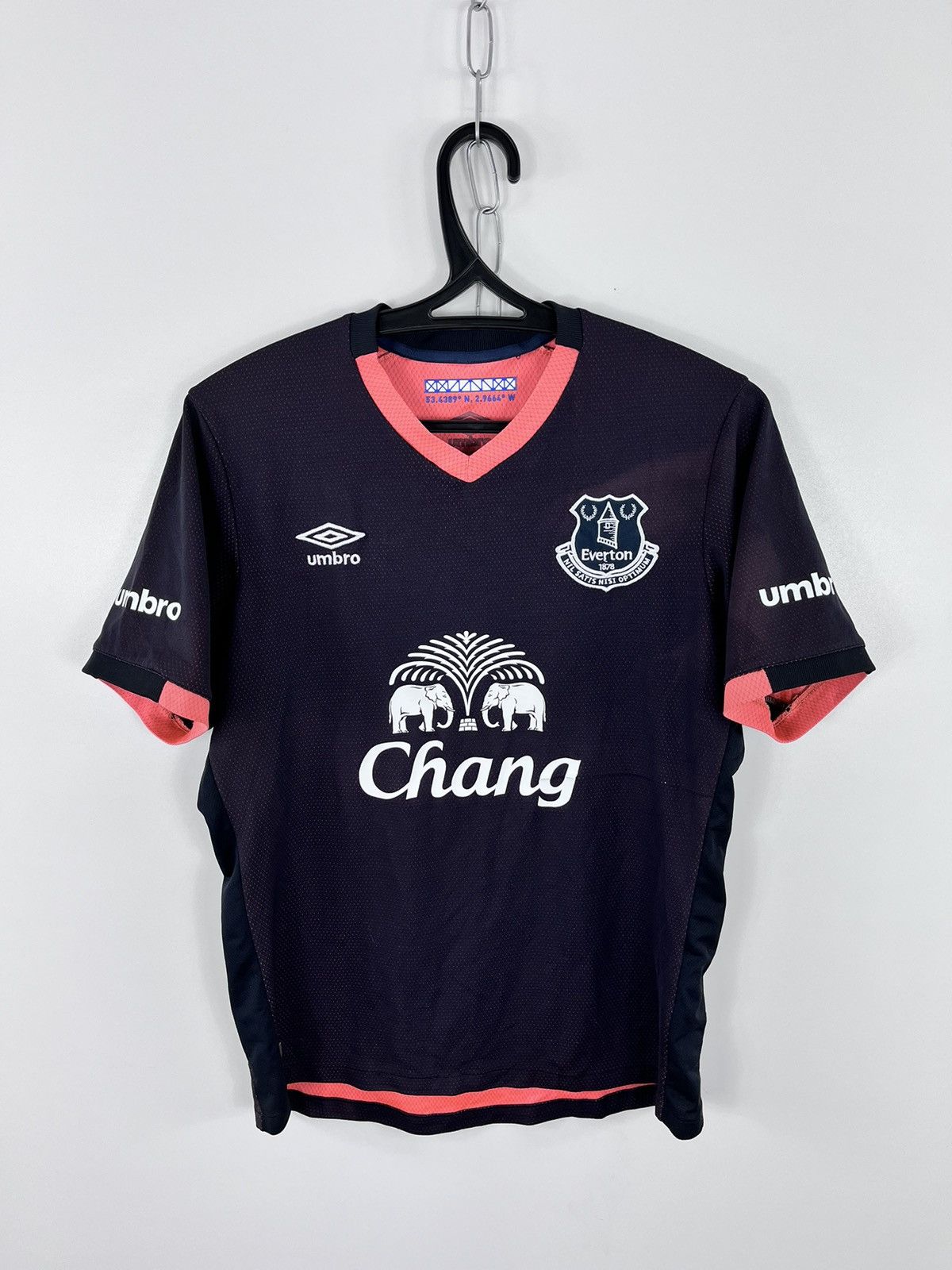 Umbro Umbro Everton 2016/2017 Away Jersey Size S Size US S / EU 44-46 / 1 - 1 Thumbnail