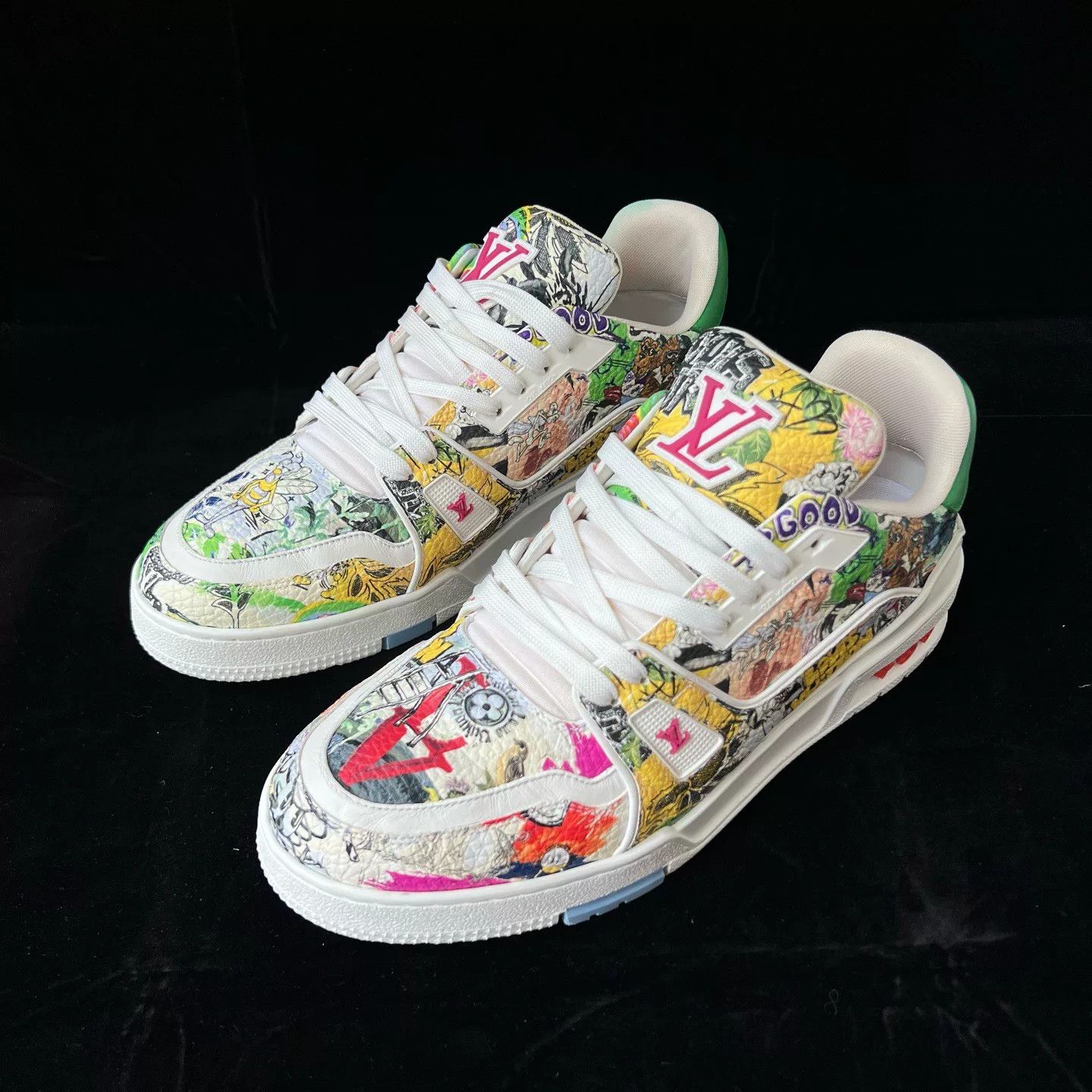 Louis Vuitton Louis Vuitton Trainer Graffiti Sneakers Size US 8.5 / EU 41-42 - 1 Thumbnail