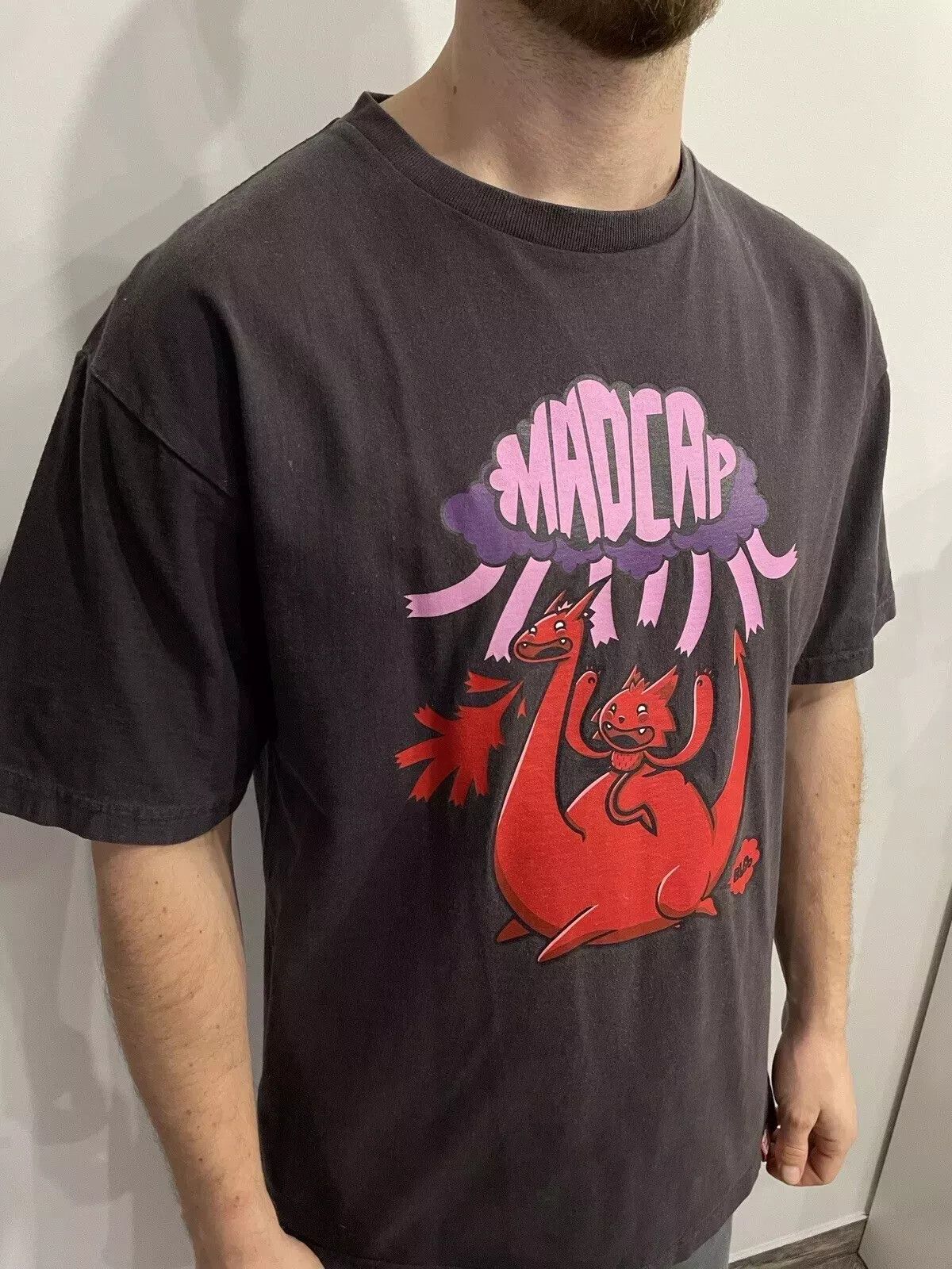 Vintage VINTAGE 2000s MADCAP T-SHIRT MENS DRAGONS Bloke Retro FADED Size US L / EU 52-54 / 3 - 3 Thumbnail