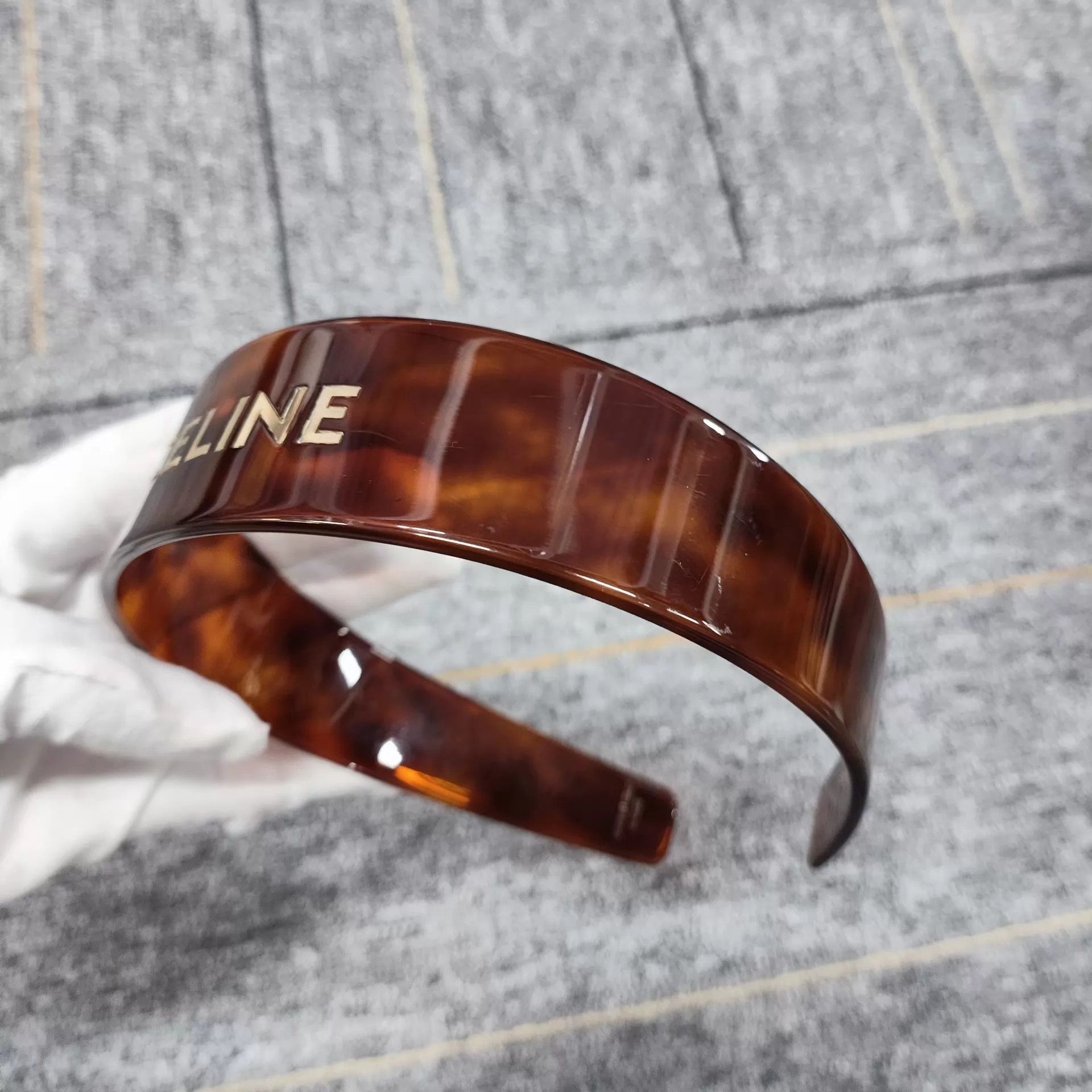Celine Celine Leopard Print Hair Clip - Flattering & Versatile Size ONE SIZE - 4 Thumbnail