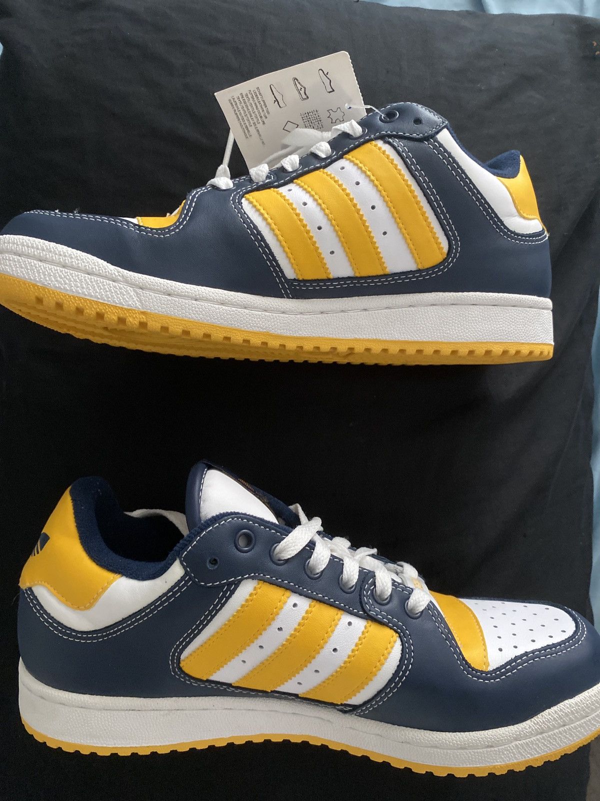 Adidas Brand new Vintage Y2k Michigan wolverines adidas Size US 9 / EU 42 - 2 Thumbnail