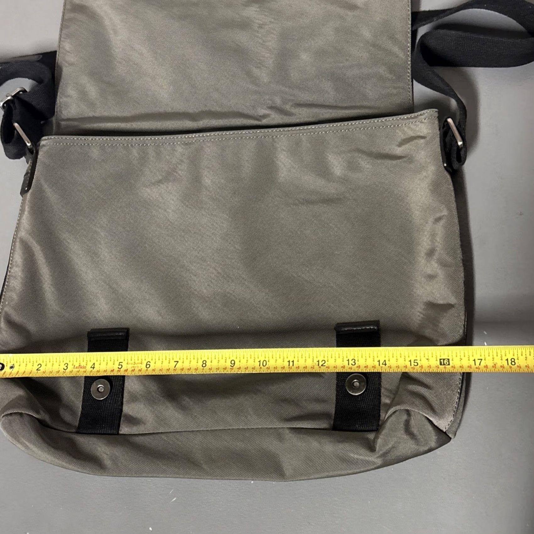 Banana Republic Banana Republic Messenger Bag Gray 2012 Men Medium Nylon Canvas Laptop Adjustable Pockets Shoulder Size ONE SIZE - 4 Thumbnail