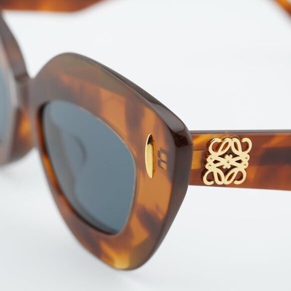 Loewe Loewe LW40127F 53V Sunglasses Shiny Havana Cat Eye Frame Size ONE SIZE - 9 Thumbnail