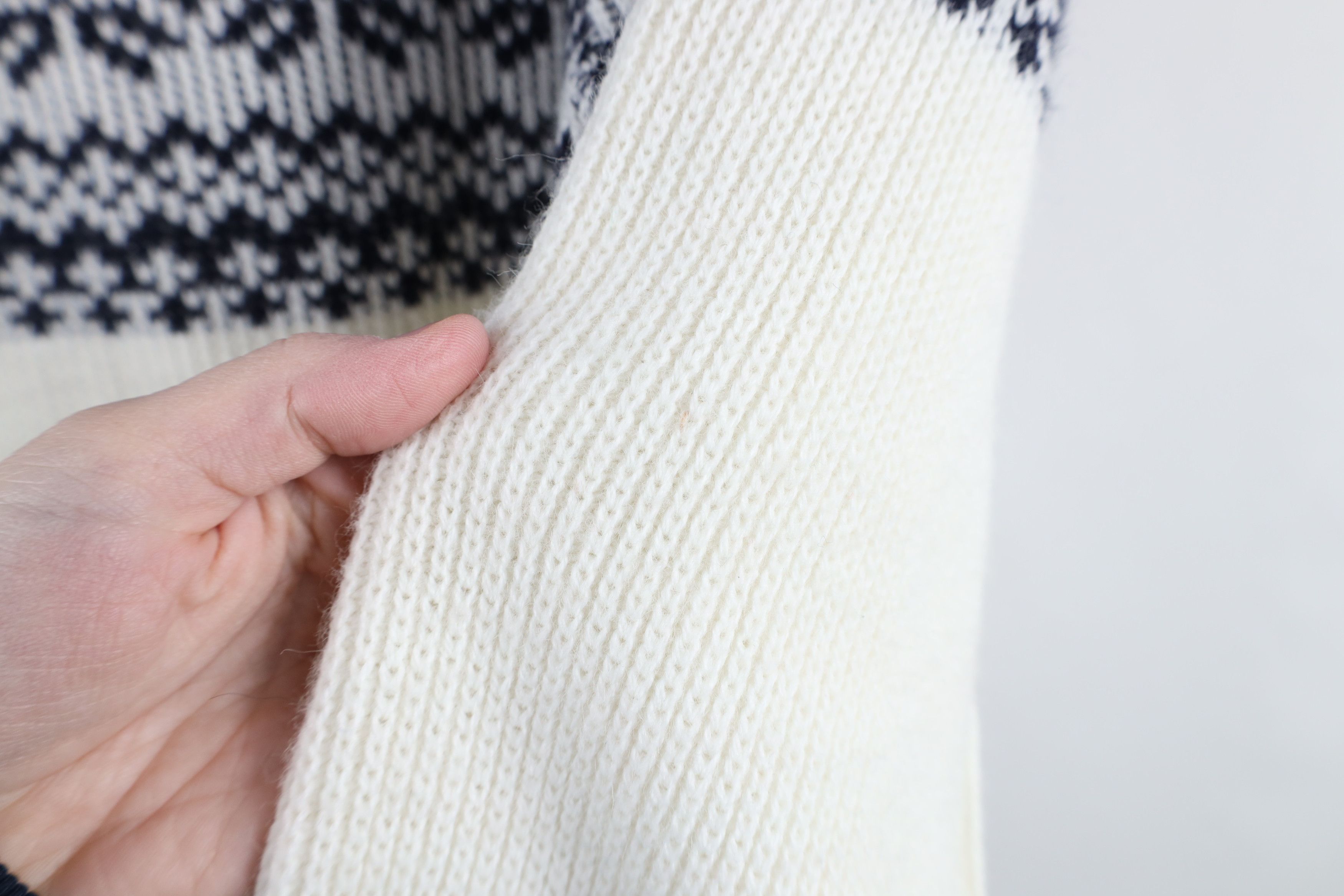 Vintage Vintage 70s Streetwear Fair Isle Knit Crewneck Sweater Size US L / EU 52-54 / 3 - 8 Thumbnail