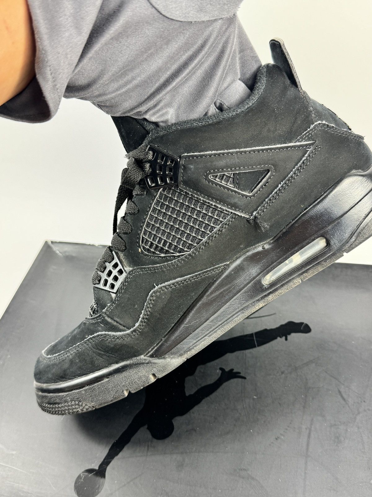 Nike AIR JORDAN 4 RETRO SNEAKERS Size US 10 / EU 43 - 11 Thumbnail