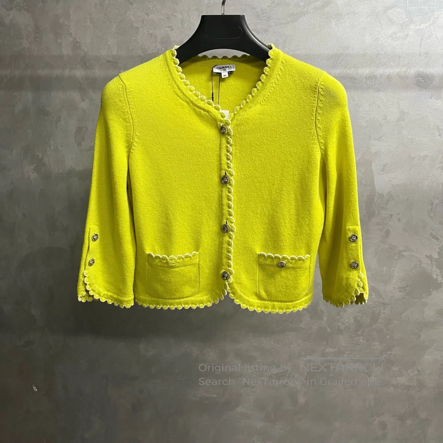 Chanel Chanel Single-row buttoned, five-quarter-length knitted sw Size XS / US 0-2 / IT 36-38 - 1 Thumbnail
