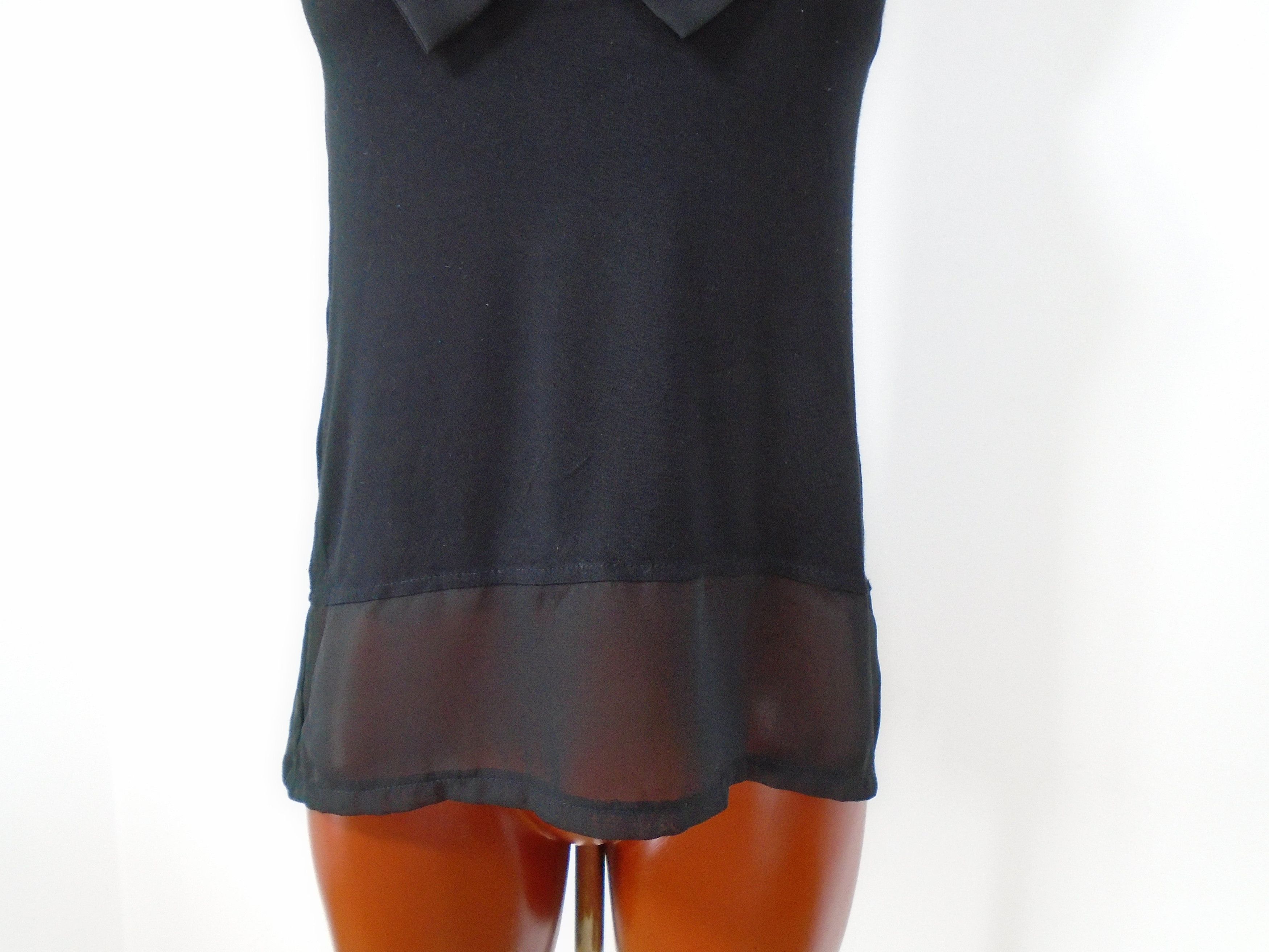 H&M Women's Tank Tops H&M. Color: Black. Size: XS. Size XS / US 0-2 / IT 36-38 - 10 Thumbnail