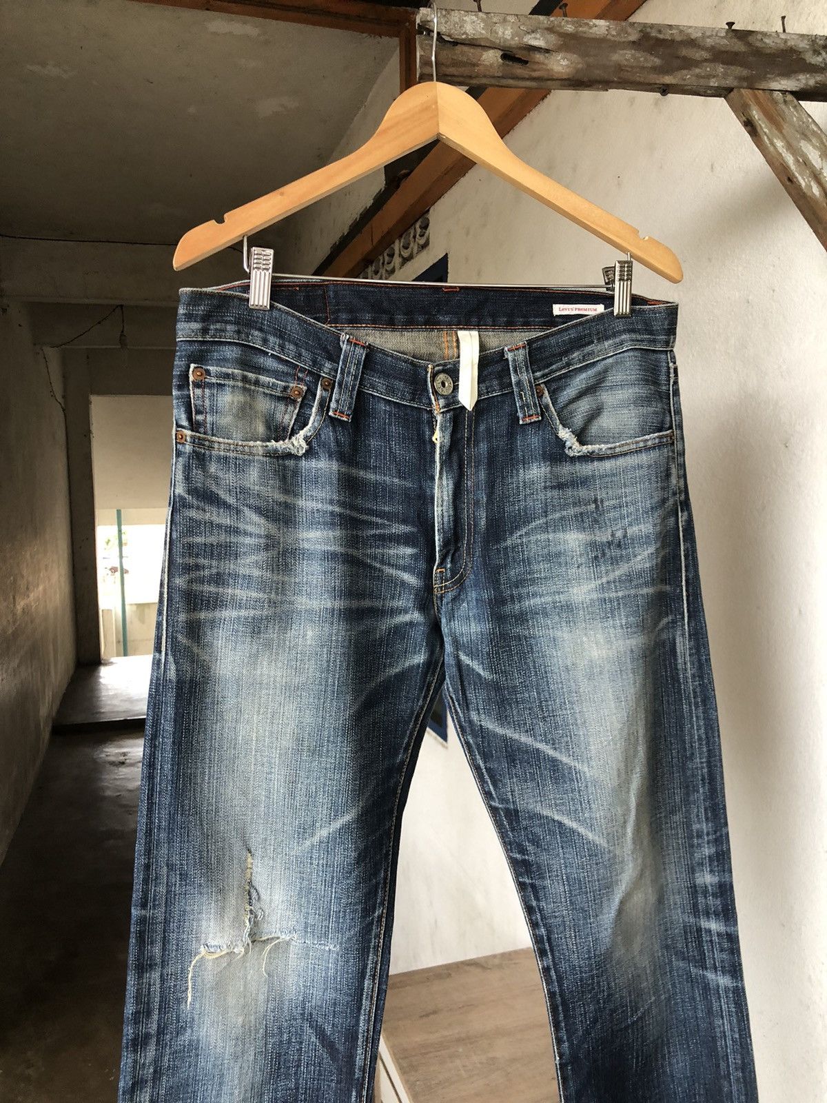 Levi's Vintage Levis 505 Flare Straight Cut Distressed Jeans Size US 34 / EU 50 - 5 Thumbnail