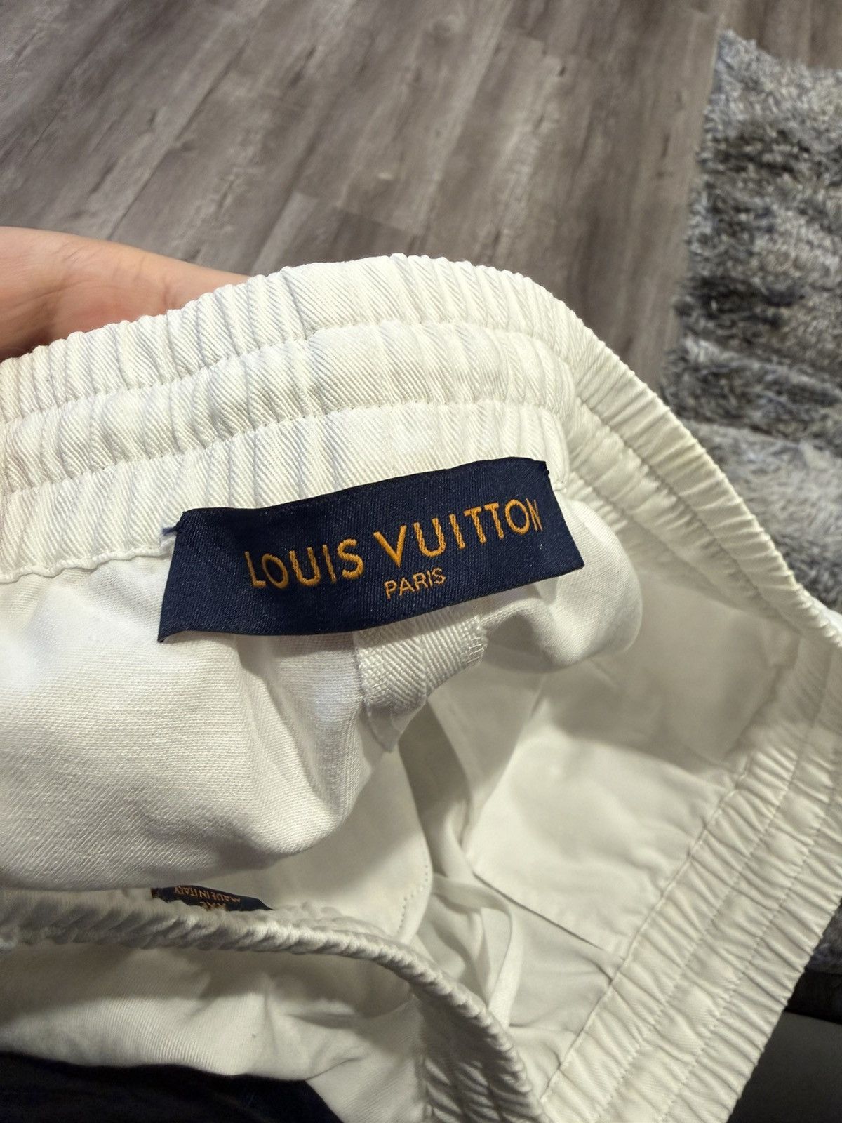 Louis Vuitton Louis Vuitton NBA Logo Basketball Shorts Size US 38 / EU 54 - 6 Thumbnail