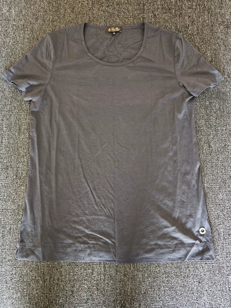 Loro Piana Loro Piana Women's Gray Short-Sleeve T-shirt-yf Size L / US 10 / IT 46 - 1 Thumbnail