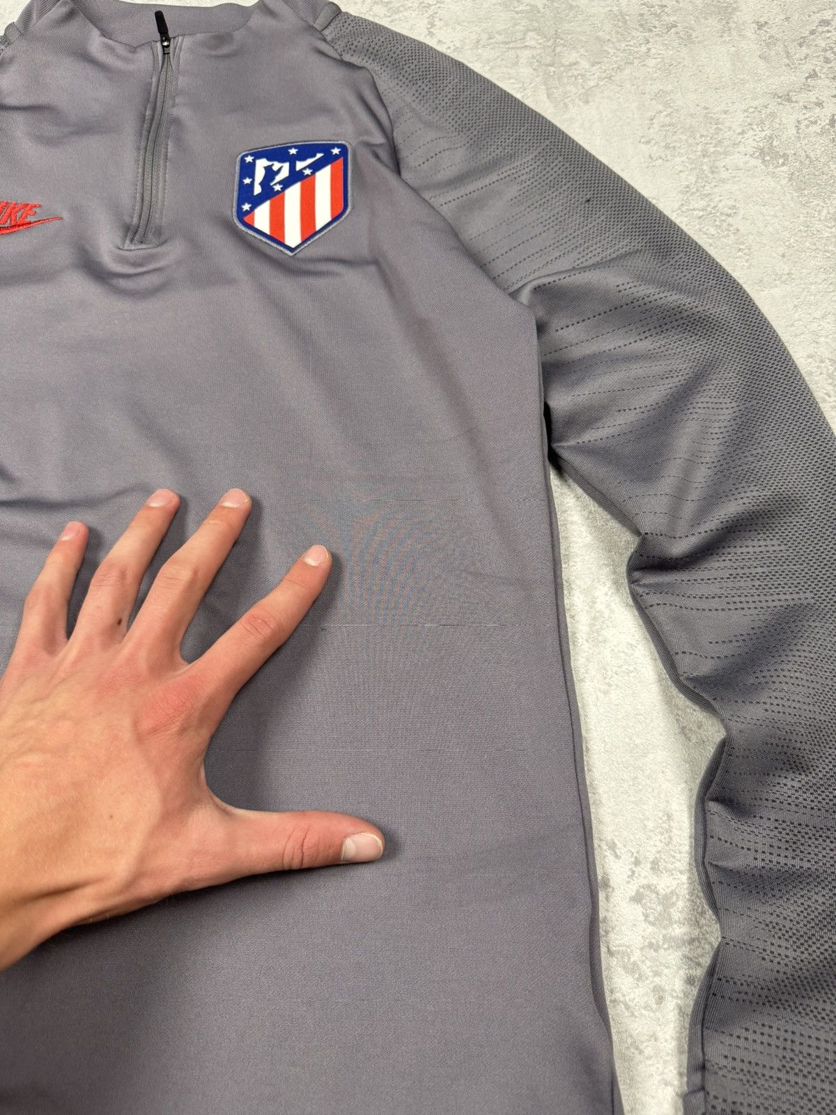 Nike Nike Atletico Madrid Long Sleeve Training Soccer Jersey Size US S / EU 44-46 / 1 - 11 Thumbnail