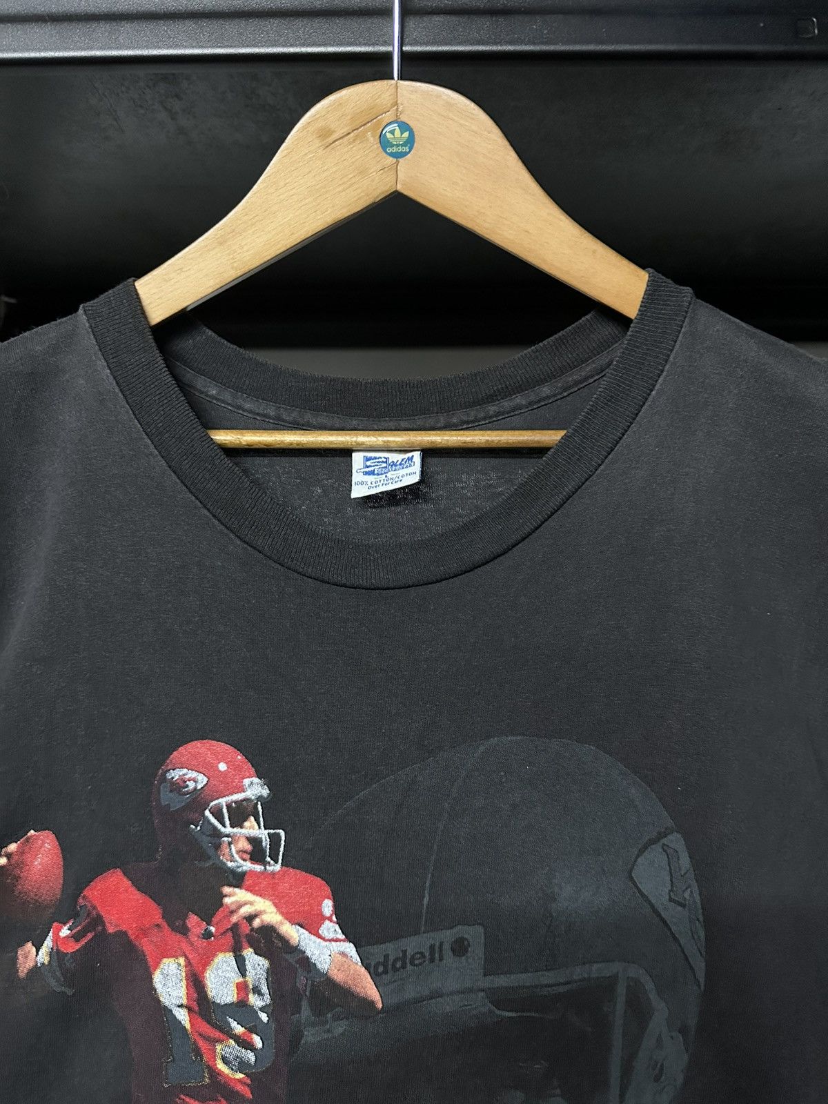 NFL × Salem Sportswear × Vintage Vintage 90s NFL Joe Montana Big Face Faded Tee Size US L / EU 52-54 / 3 - 5 Thumbnail