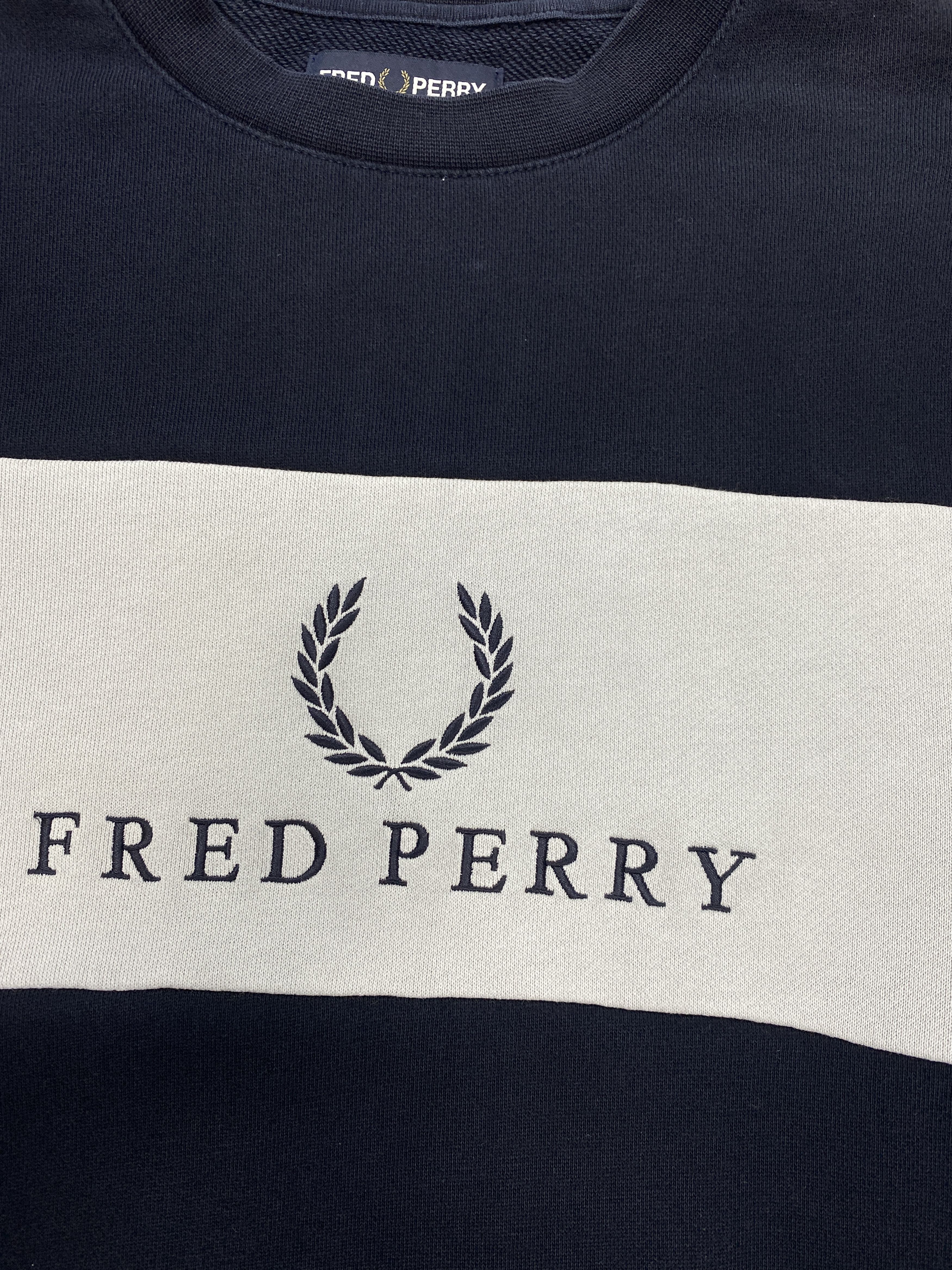 Fred Perry × Vintage Fred Perry vintage embroidered logo sweatshirt Size US S / EU 44-46 / 1 - 3 Thumbnail
