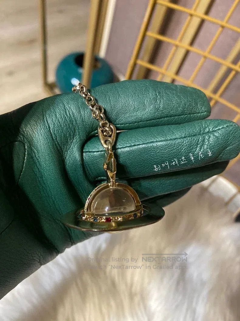 Vivienne Westwood Vivienne Westwood Large Gold Orb. Size ONE SIZE - 2 Thumbnail