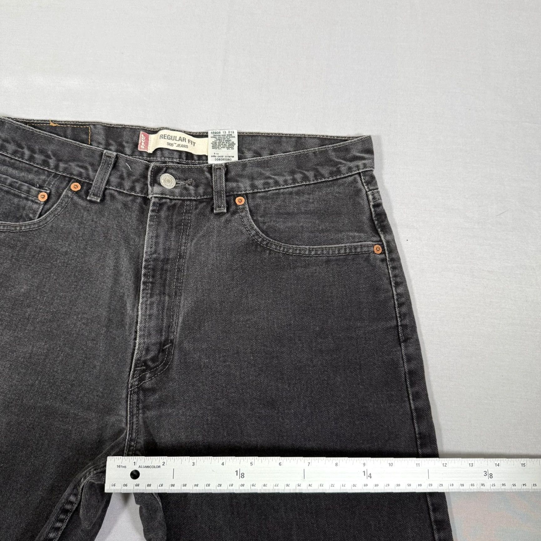 Levi's VINTAGE Levi's Jeans Mens 34x34 Black 505 Straight Fit Denim Pants Western Y2K Size US 34 / EU 50 - 7 Thumbnail