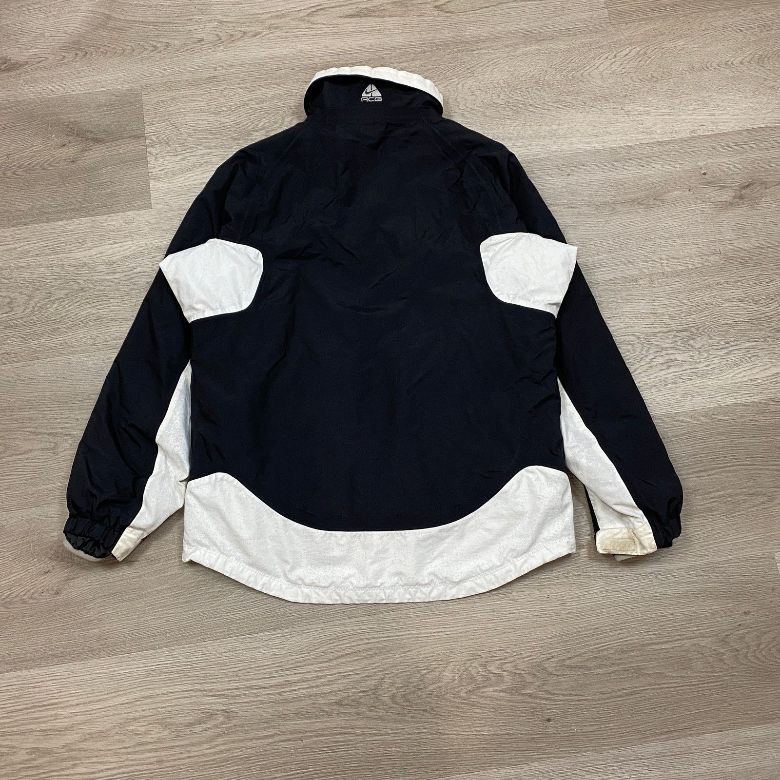 Nike Vintage Nike ACG Layer 2 Nylon Jacket Men's Medium Gorpcore Size US M / EU 48-50 / 2 - 3 Thumbnail
