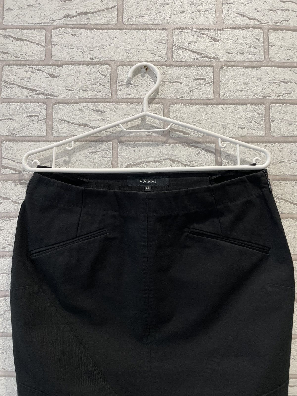 Gucci × Tom Ford Vintage Gucci midi black skirt Size 40" / US 18 - 3 Thumbnail