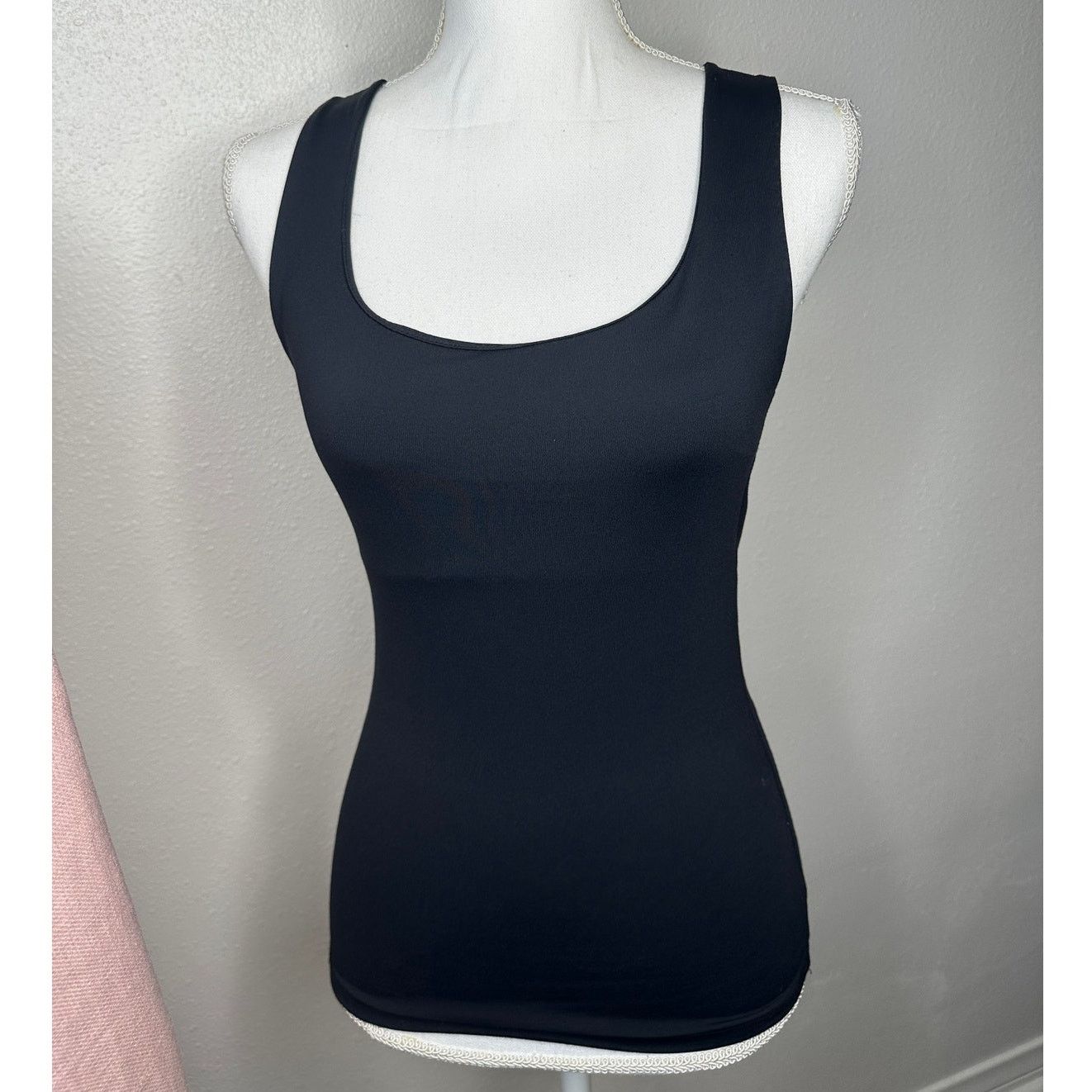 Zara ZARA Black Stretchy Tank Top M Scoop Neck Sleeveless Fitted Size M / US 6-8 / IT 42-44 - 1 Thumbnail