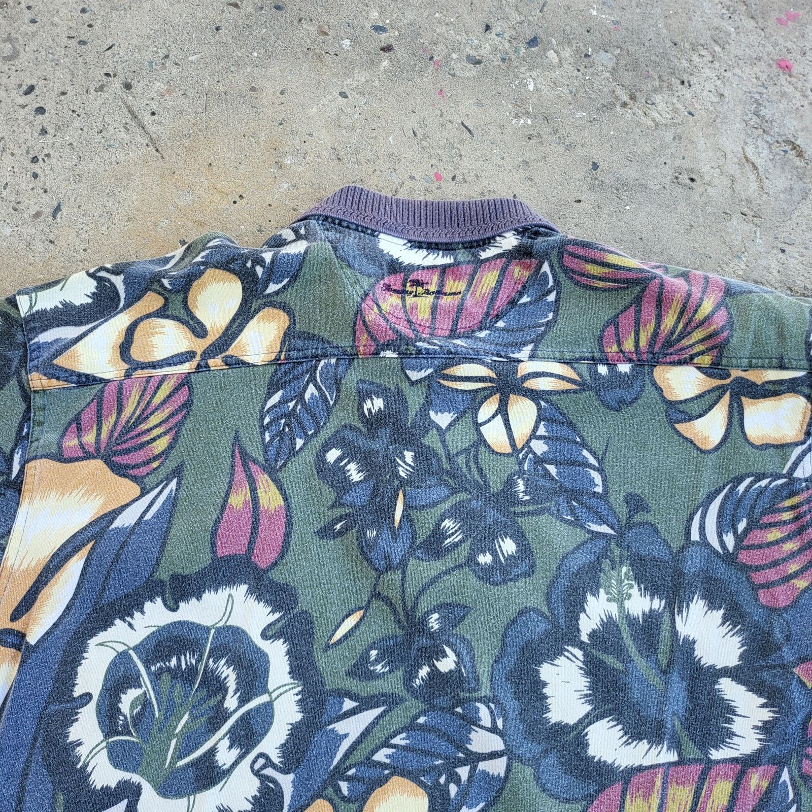 Tommy Bahama Vintage Tommy Bahama Polo Shirt Size L Blue Floral Hibiscus Size US L / EU 52-54 / 3 - 6 Thumbnail