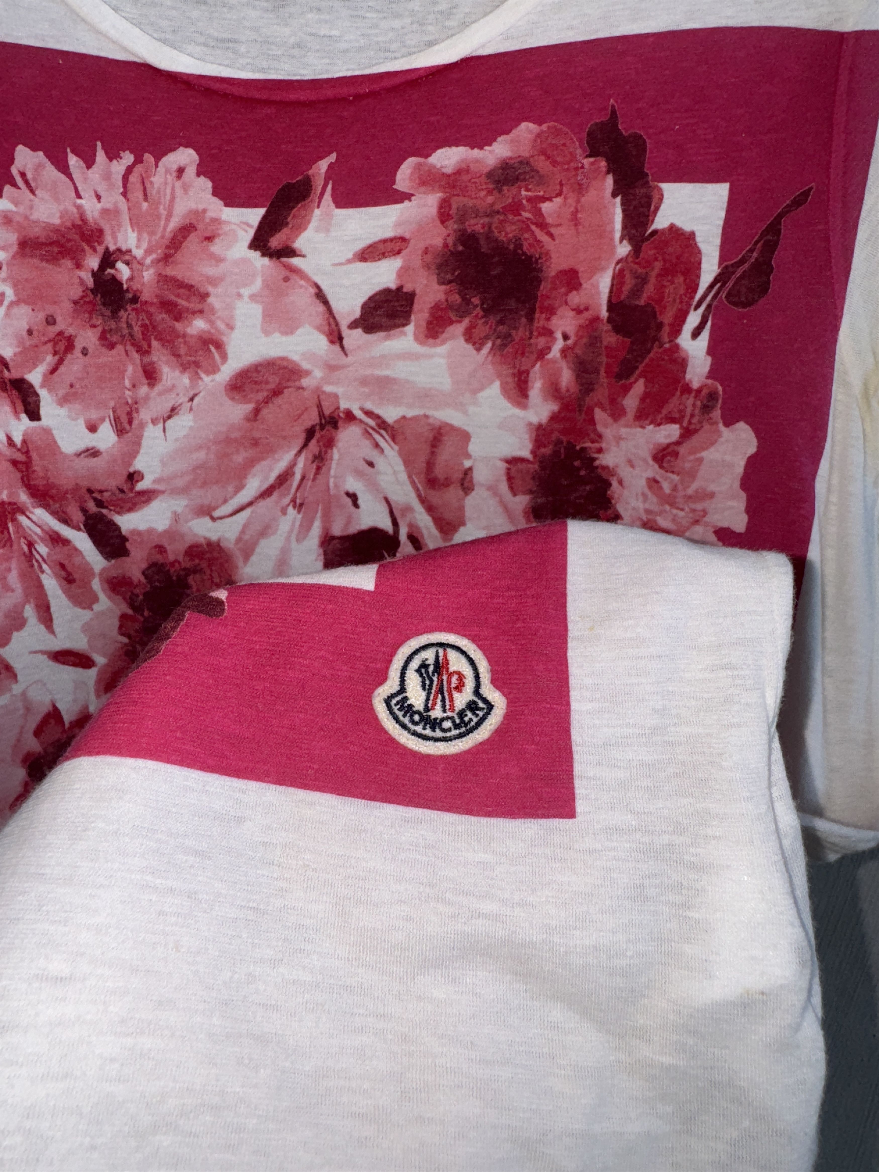 Moncler Moncler Art T-Shirt Size XS / US 0-2 / IT 36-38 - 3 Thumbnail