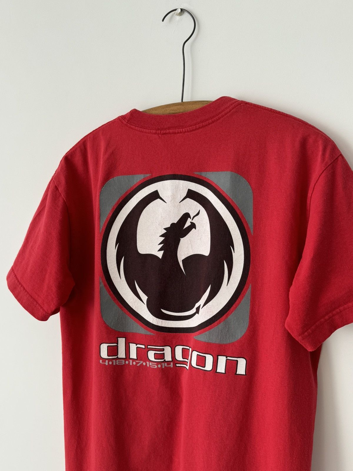 Vintage Vintage Y2K Dragon Skateboarding Red T-Shirt Size US S / EU 44-46 / 1 - 1 Thumbnail