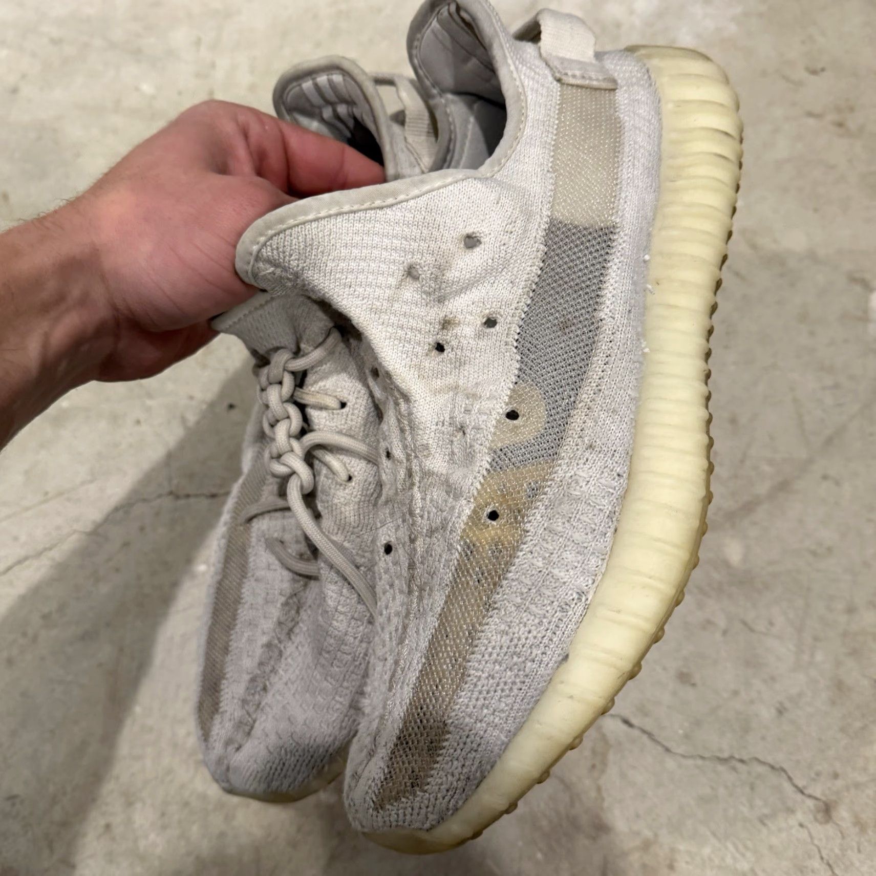 Adidas **Adidas Yeezy Boost 350 V2 White 9.5 Men's Shoe** User: **Adidas Yeezy Boost 350 V2 White 9.5 Men's** Size US 9 / EU 42 - 5 Thumbnail