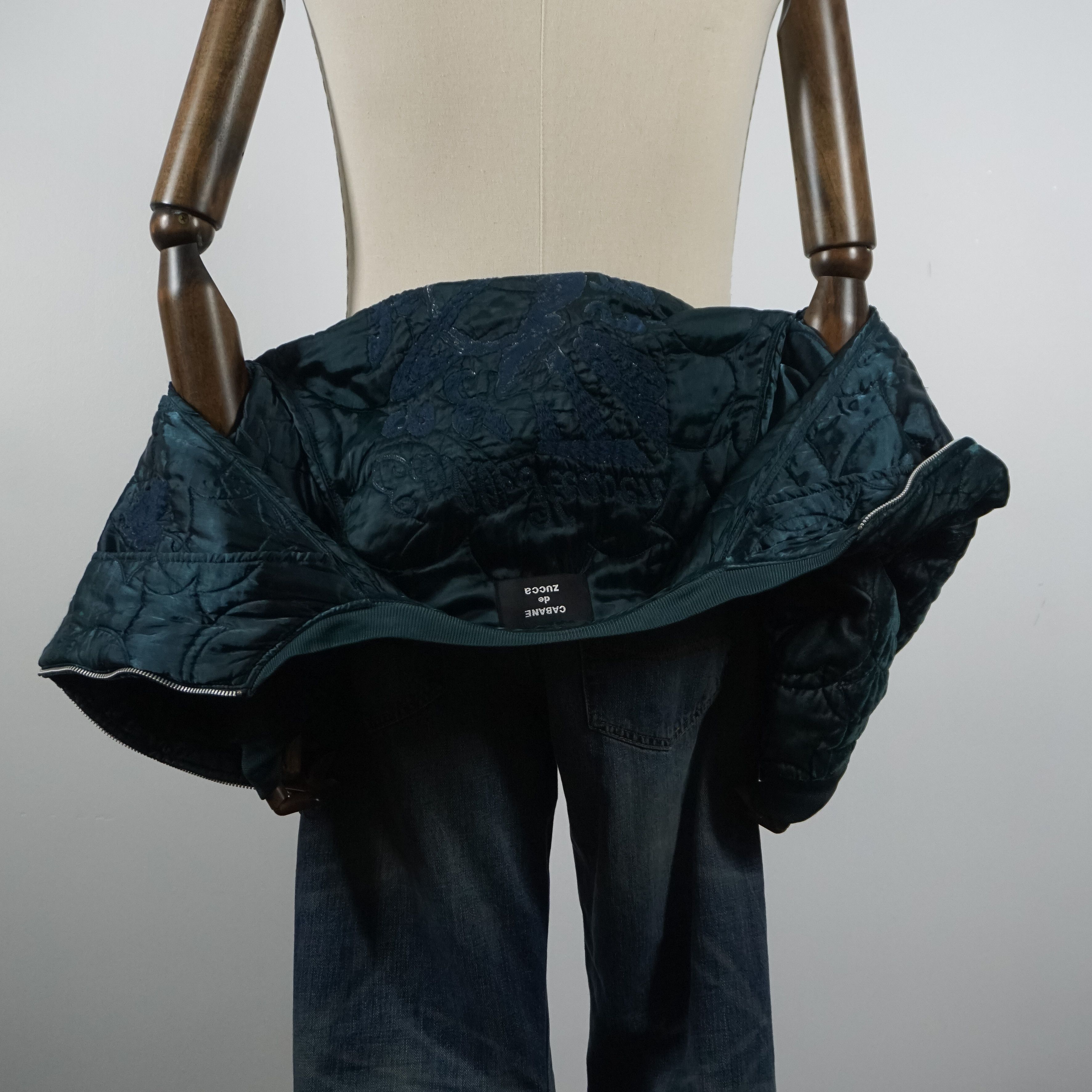 CABANE de ZUCCa AW02/ Cabane De Zucca Embroidery Velvet Bomber Size US S / EU 44-46 / 1 - 12 Thumbnail