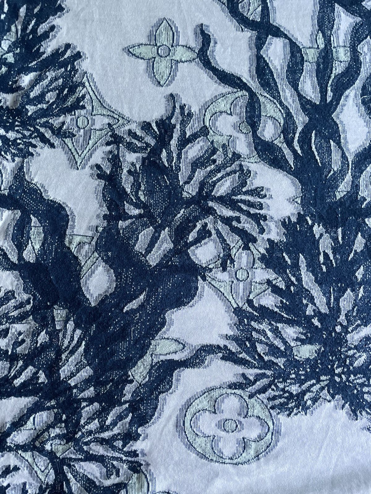 Louis Vuitton Louis Vuitton Aquagarden MonogramT Shirt Size US XL / EU 56 / 4 - 2 Thumbnail