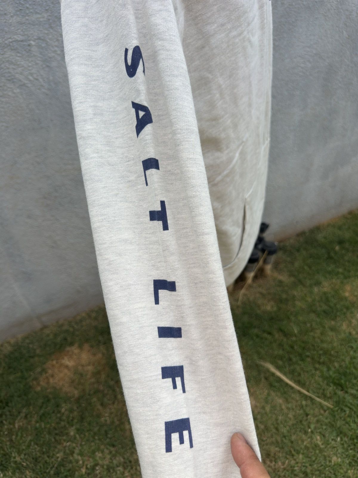 Other Salt Life Men’s L Graphic Hoodie Light Heather Sweatshirt Size US L / EU 52-54 / 3 - 4 Thumbnail