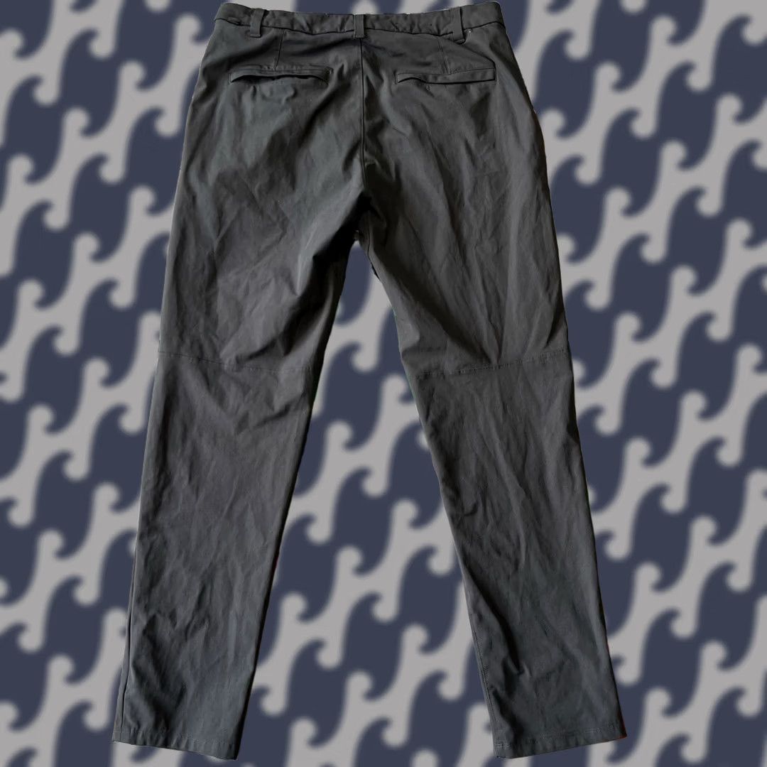 Lululemon VINTAGE? No. Size US 32 / EU 48 - 1 Thumbnail