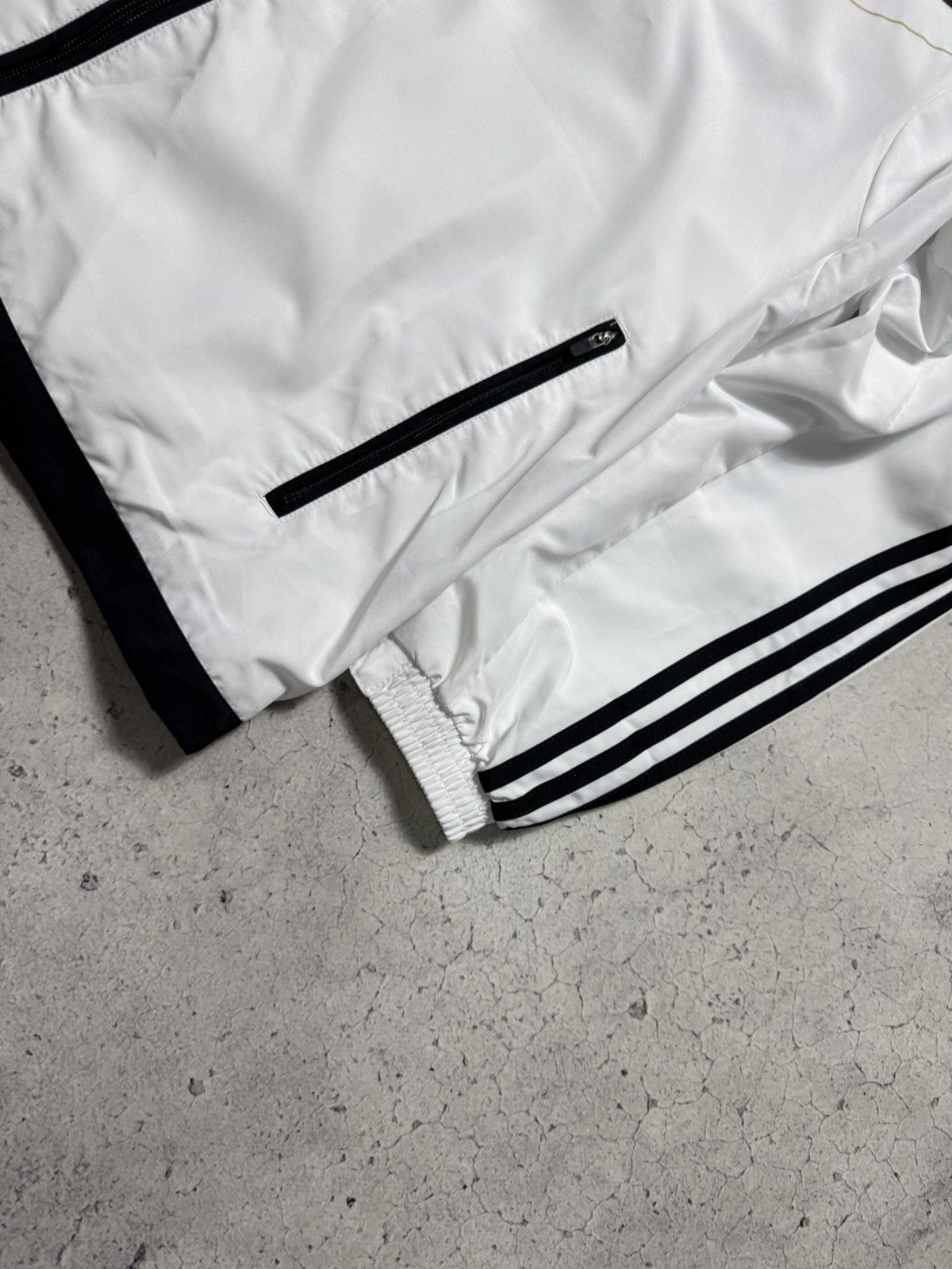 Adidas Adidas Germany Team Vintage Nylon Football Jacket Soccer Y2K Size US M / EU 48-50 / 2 - 4 Thumbnail