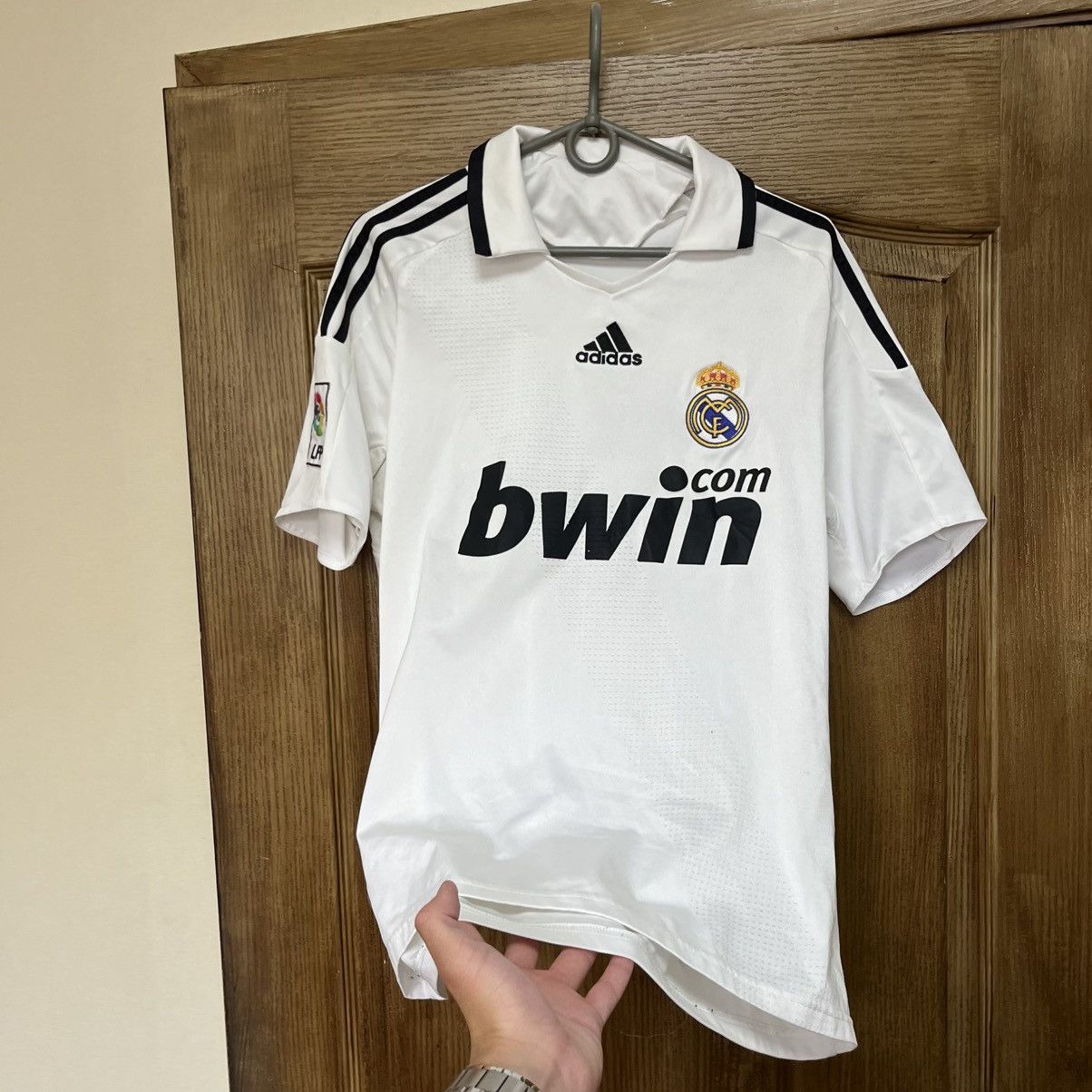 Adidas Real Madrid Adidas 2008 2009 Home Football Jersey Size US M / EU 48-50 / 2 - 2 Thumbnail