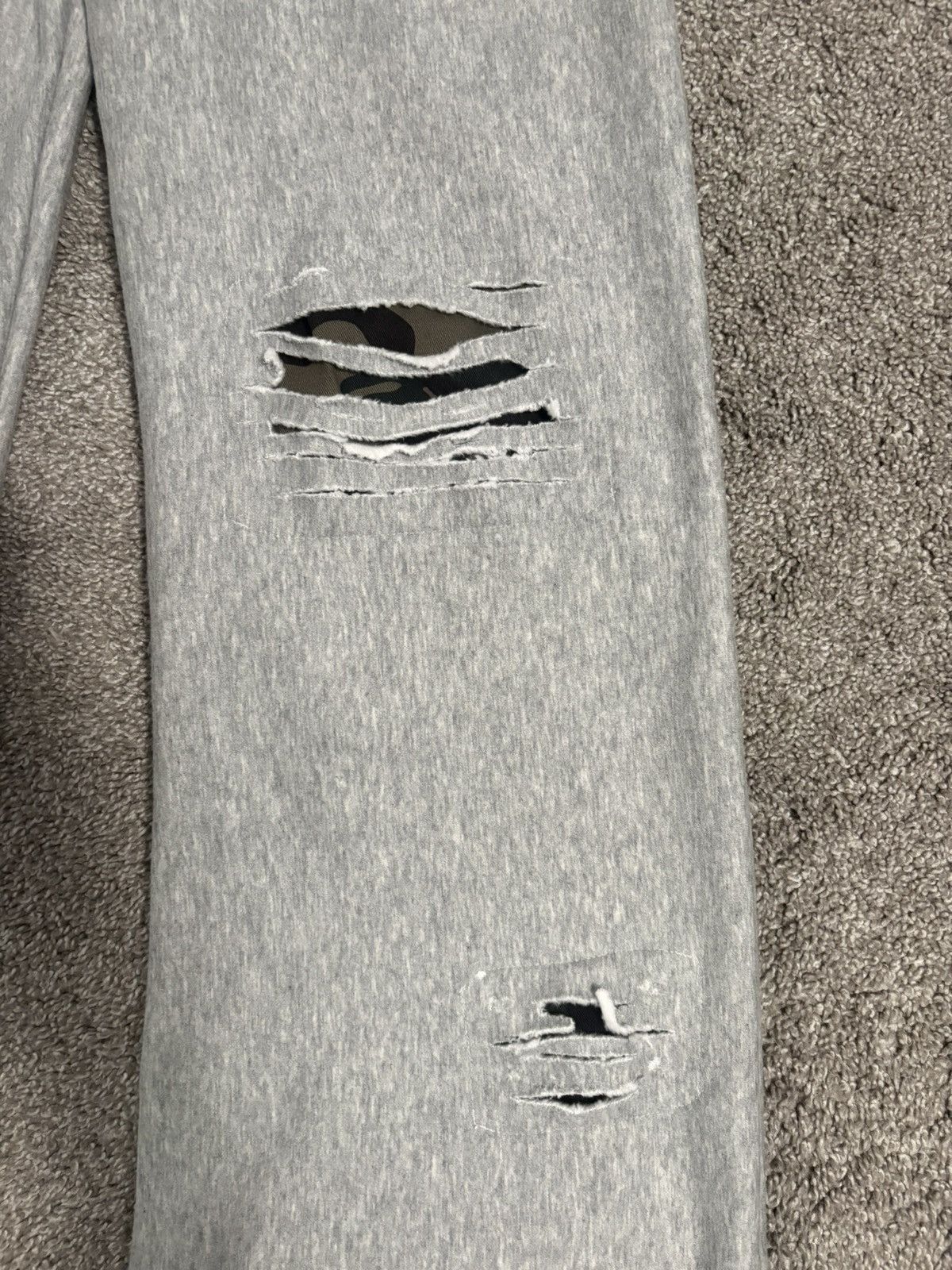 Other 1 of 1 Raw cut Grey/camo sweats Size US 32 / EU 48 - 2 Thumbnail