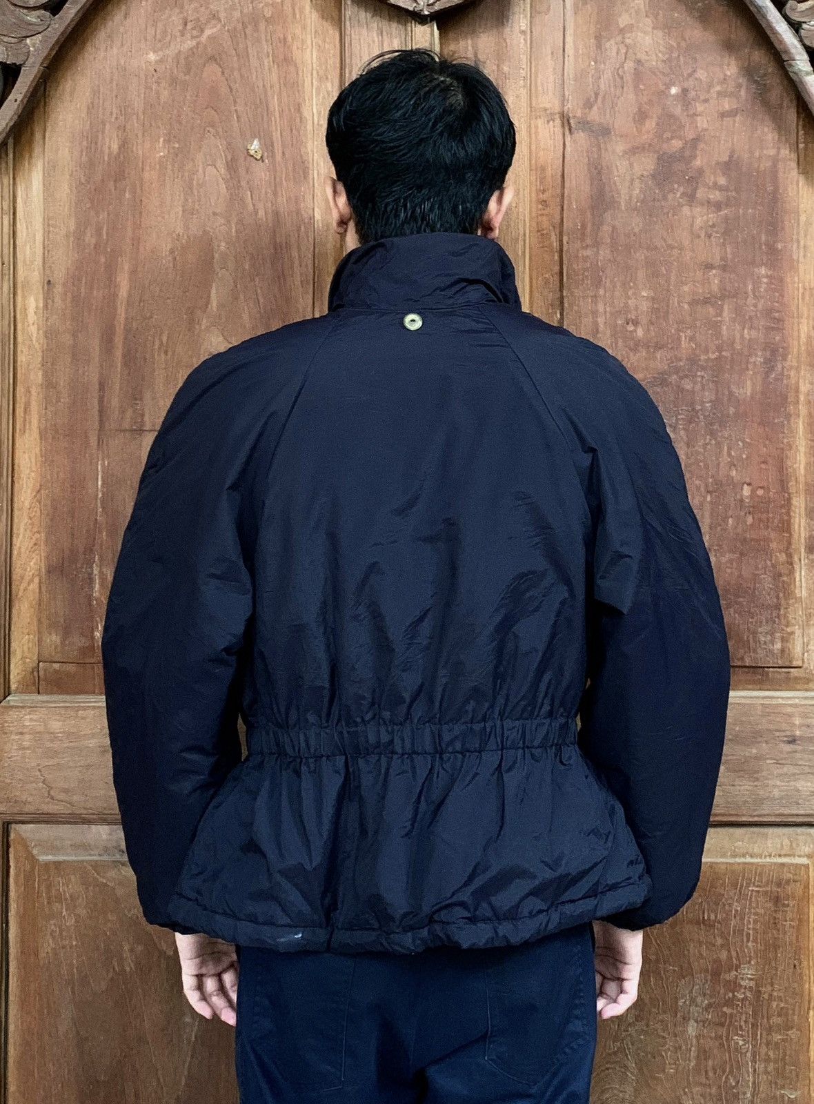 Armani Vintage Cropped Puffer Jacket Size US S / EU 44-46 / 1 - 15 Thumbnail