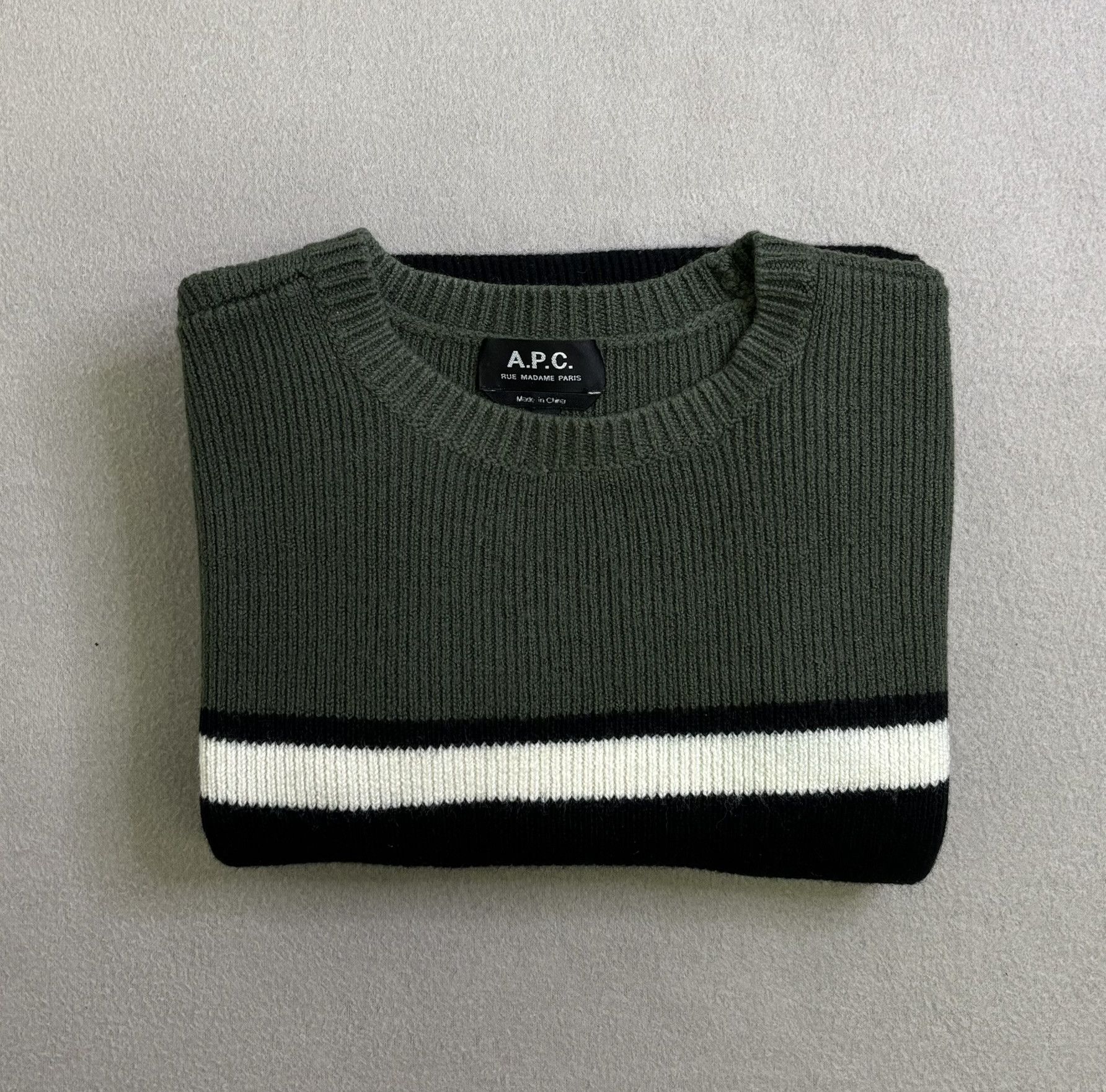 A.P.C. A.P.C Rue Madame Paris 100% Merino Wool sweater size M Size US M / EU 48-50 / 2 - 11 Thumbnail