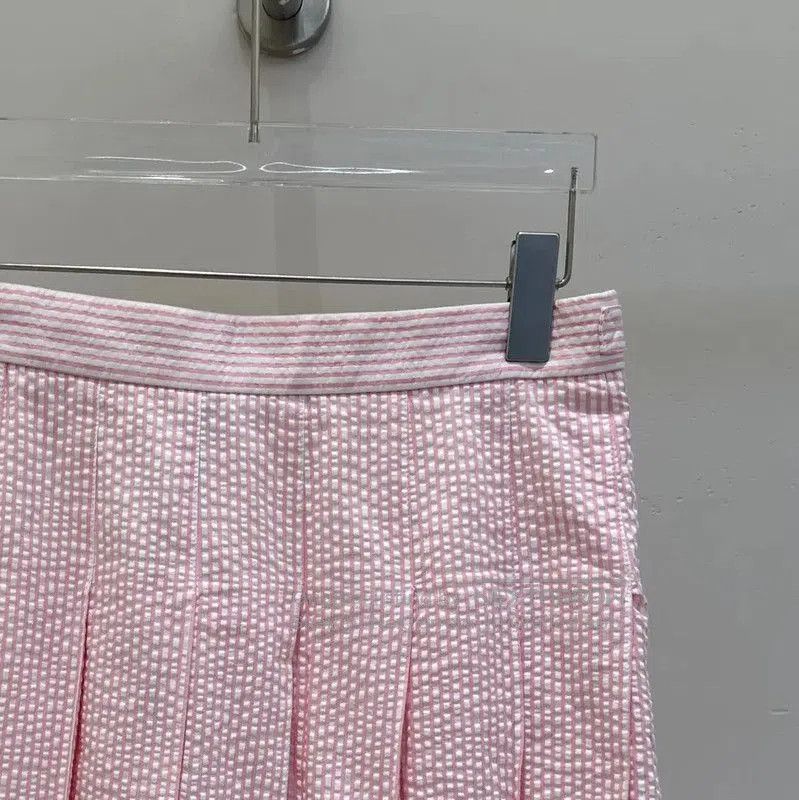 Thom Browne Thom Browne Pink Pleated Skirt for Women . Size 28" / US 6 / IT 42 - 2 Thumbnail