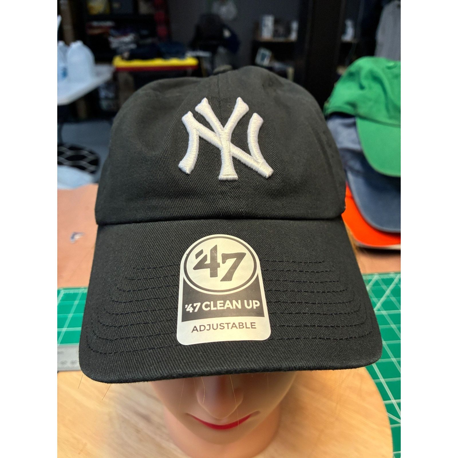 47 Brand ’47 Brand New York Yankees Hat Clean Up Adjustable Black Red Size ONE SIZE - 1 Thumbnail